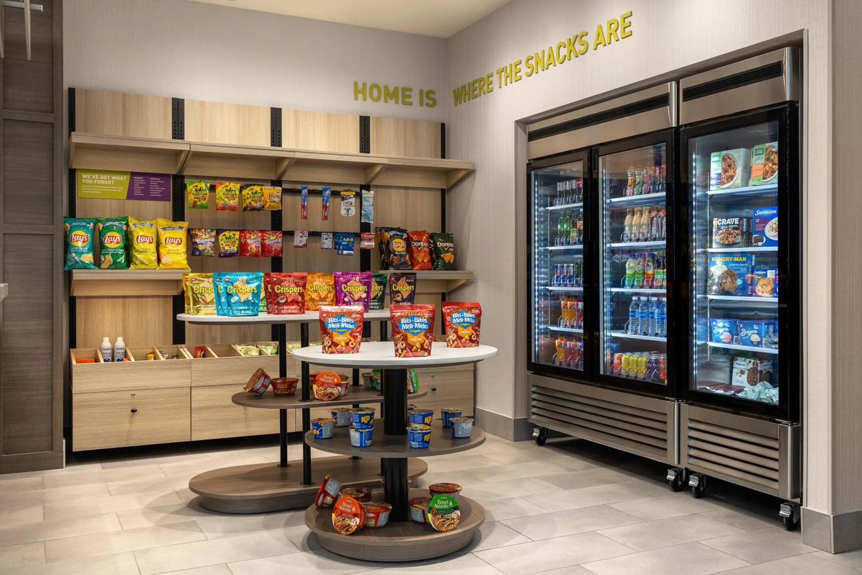 Food and drinks in Home2 Suites By Hilton Woodstock On