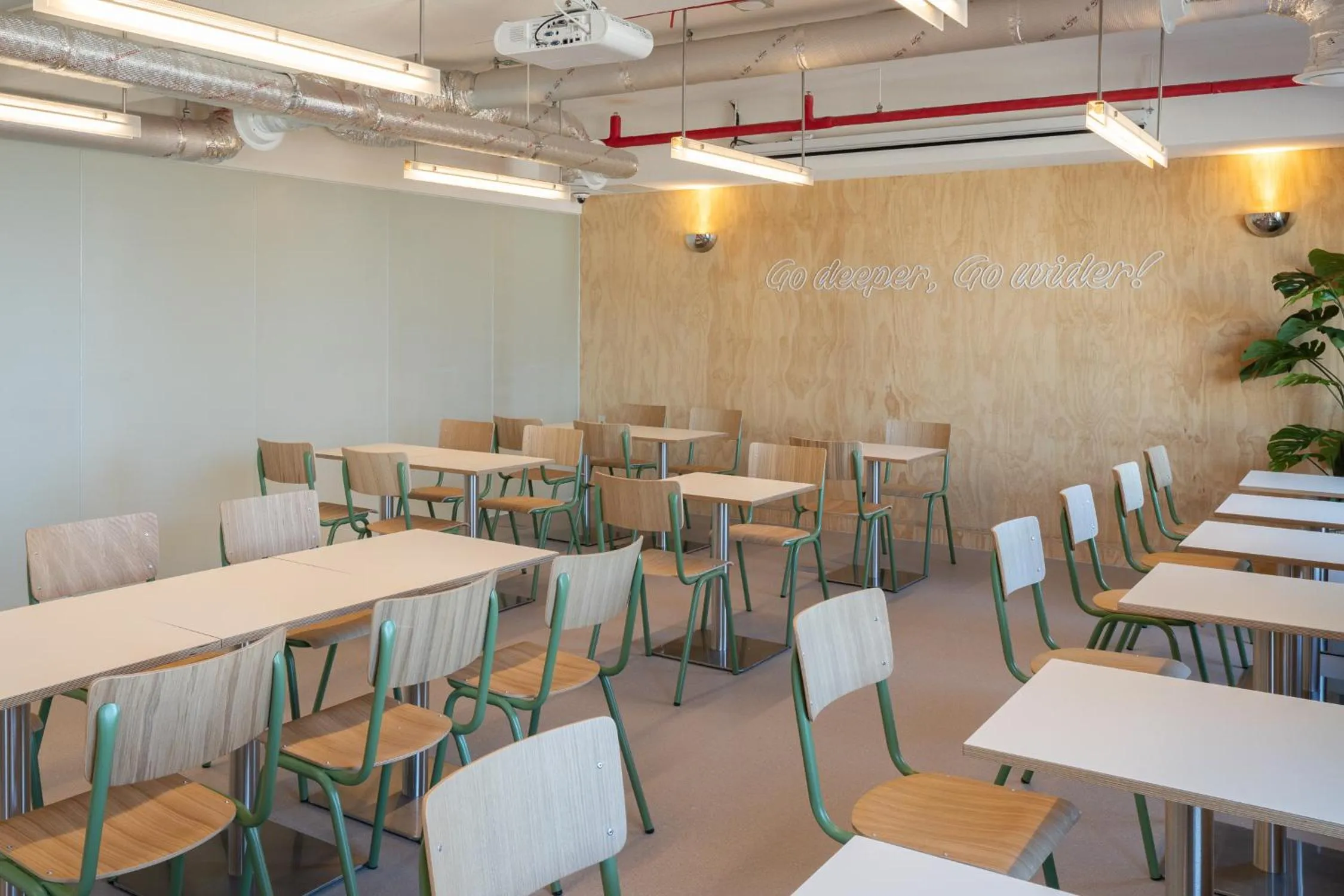 Communal kitchen in Mangrove Jeju City