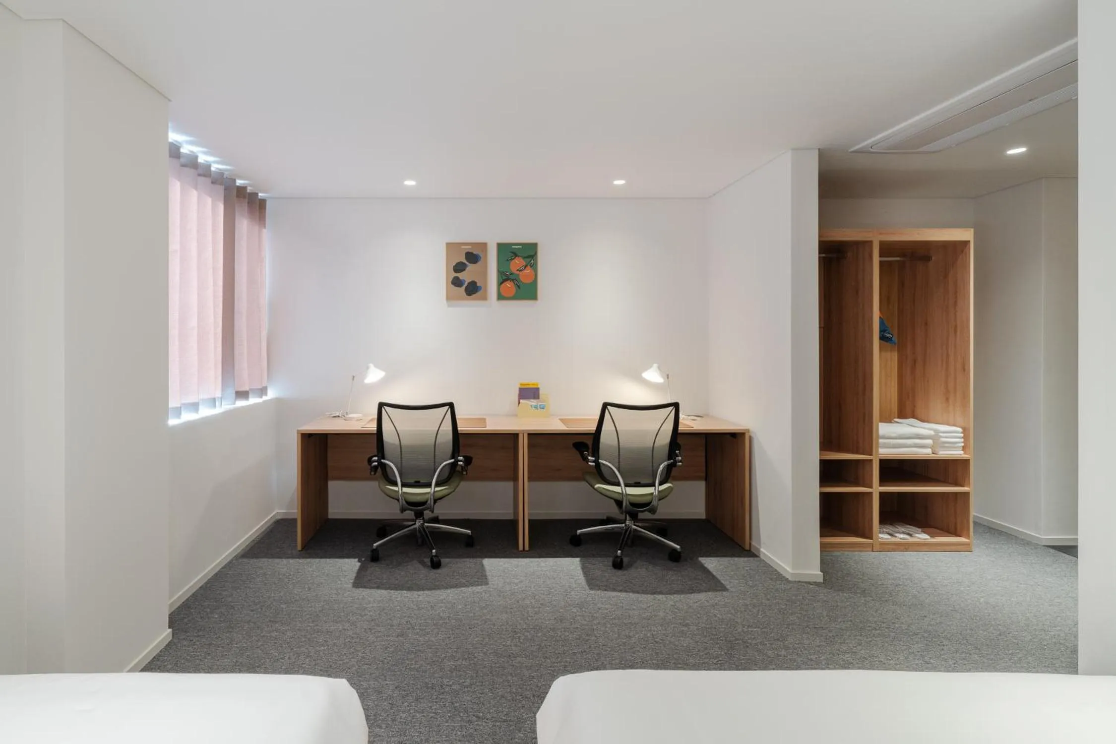 Photo of the whole room in Mangrove Jeju City