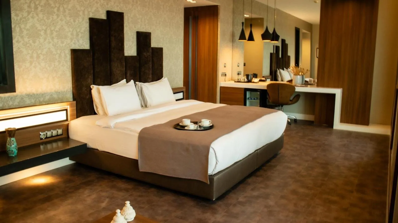 Bedroom, Bed in Sam Royal Hotel