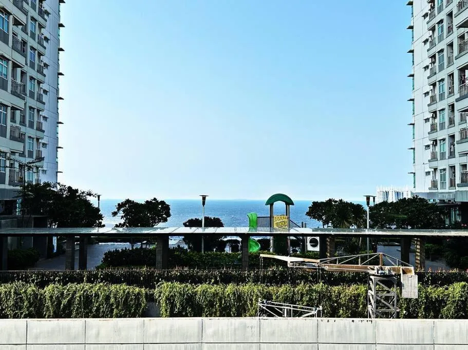 Luxury Lofts 2BR with SeaView at Apt Greenbay Pluit Tower D