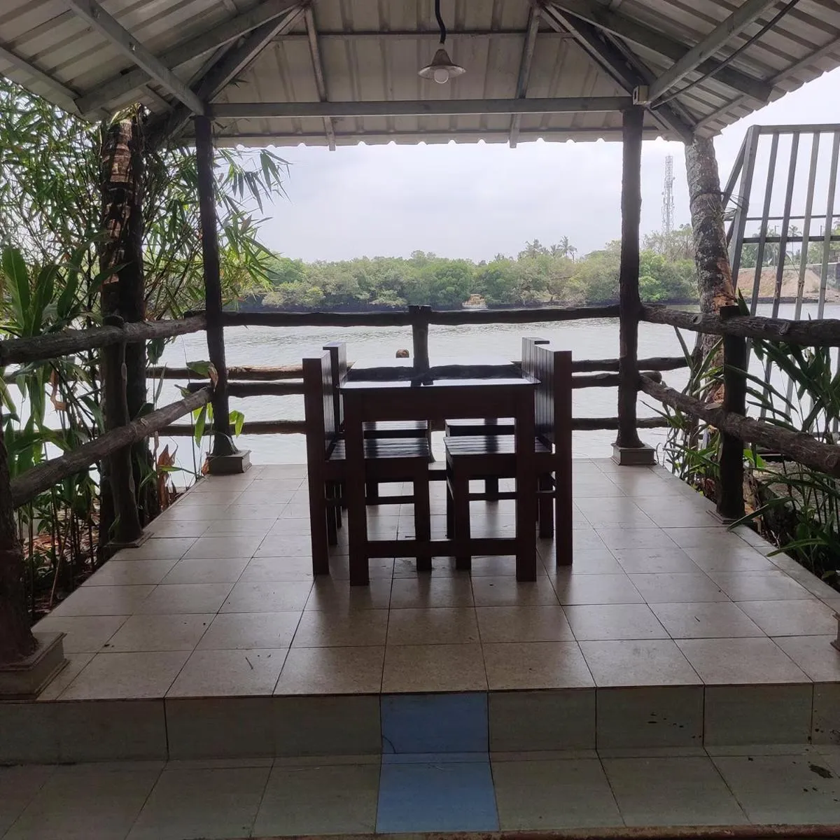 Patio in Vista Al Rio