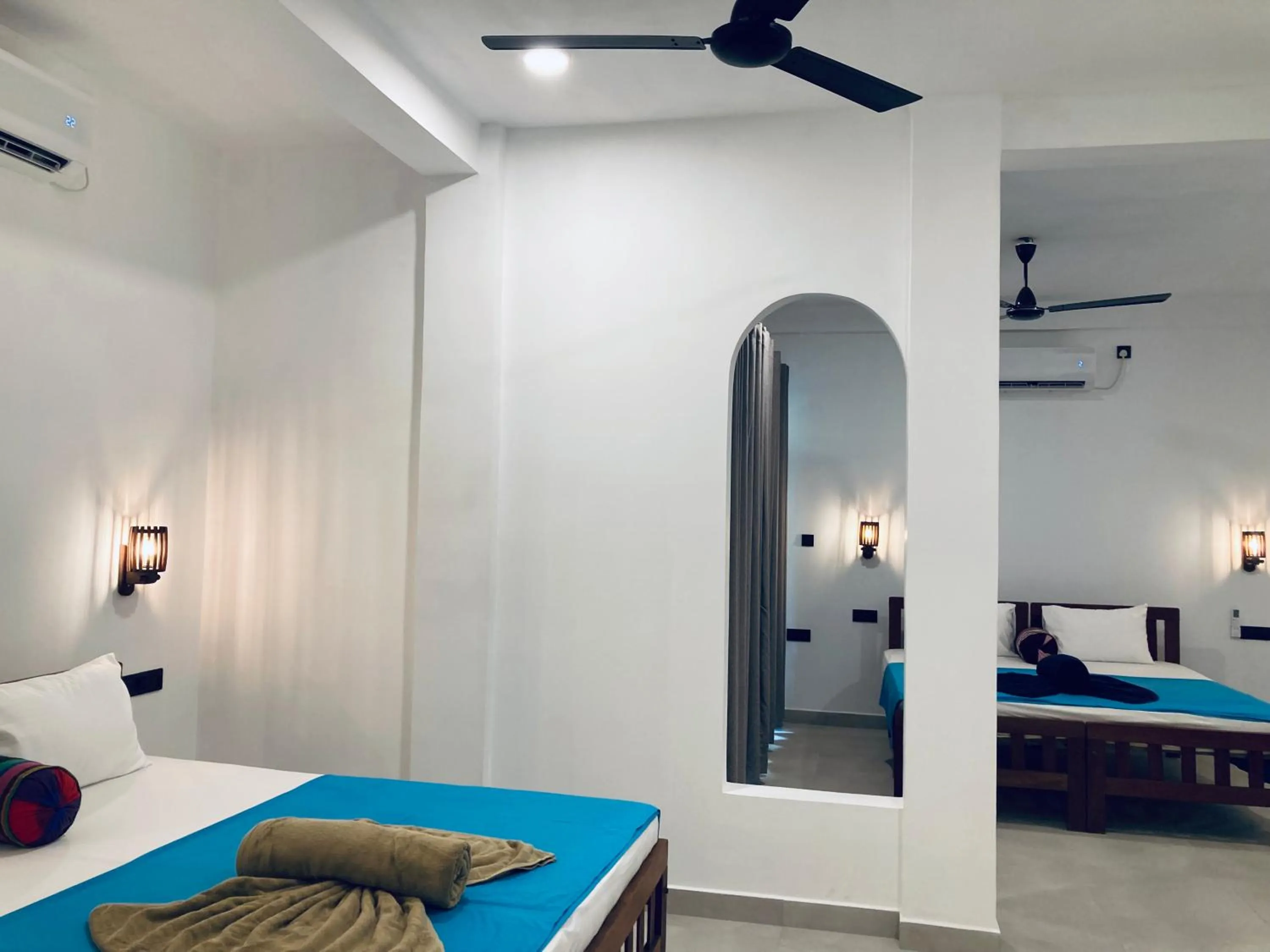 Bedroom, Bed in Seashore Mirissa