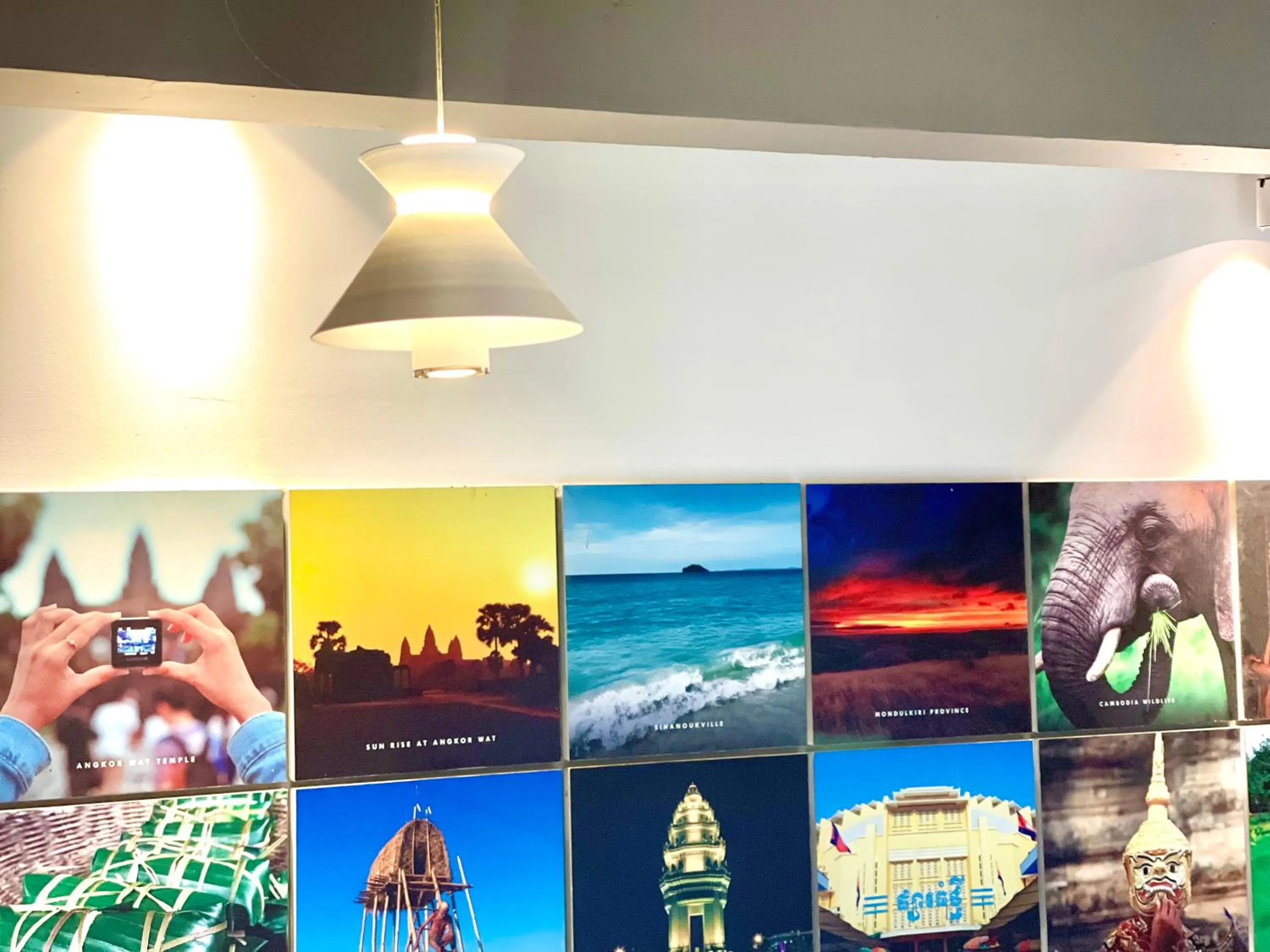 Decorative detail in Sky hotel - Rooms & Free laundry - 50m to Royal Palace