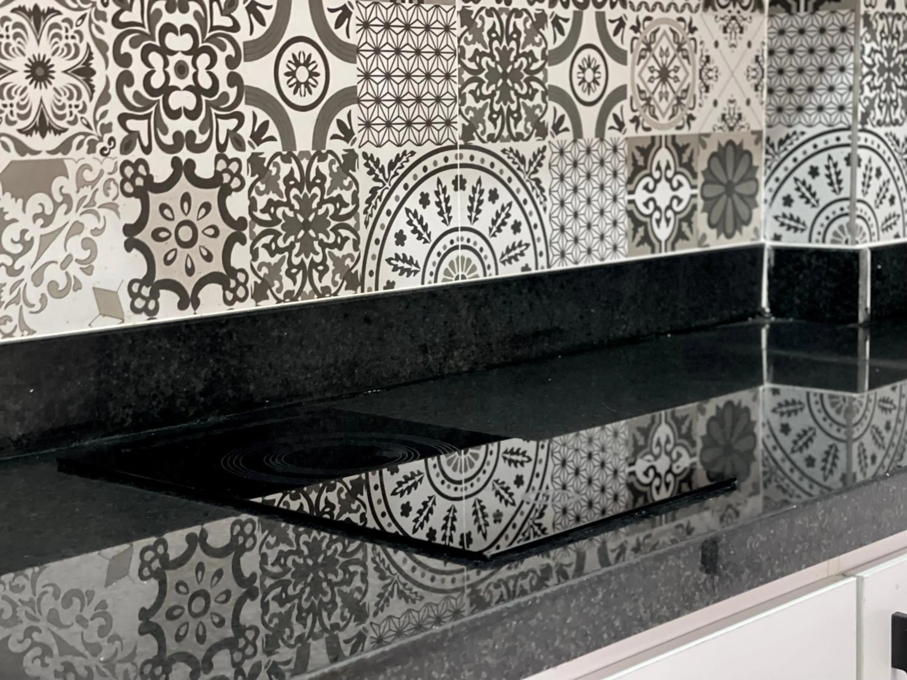 Sky hotel - Rooms & Free laundry - 50m to Royal Palace