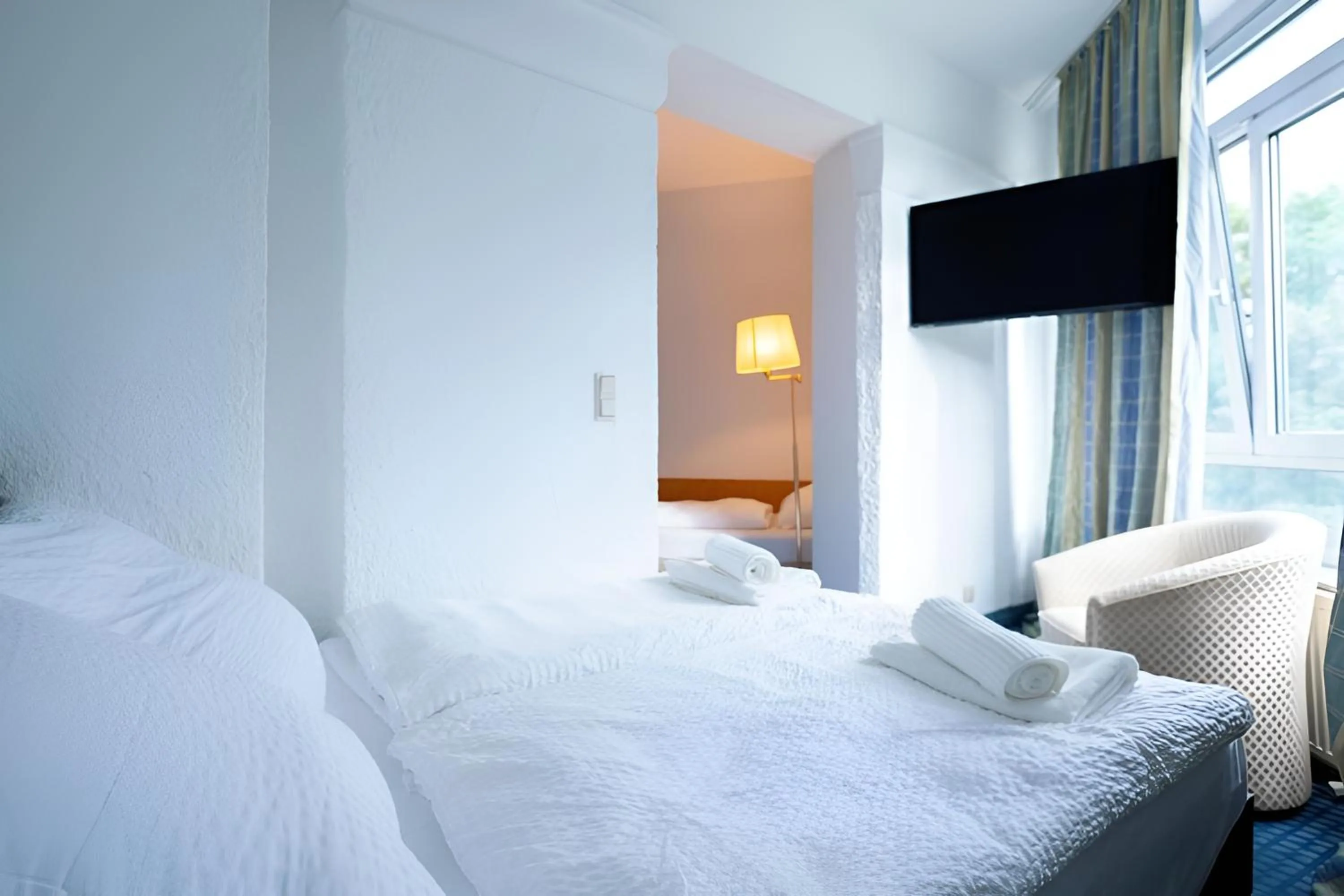 Bedroom, Bed in Hotel Viktoria Düsseldorf-Neuss - Self Check-In