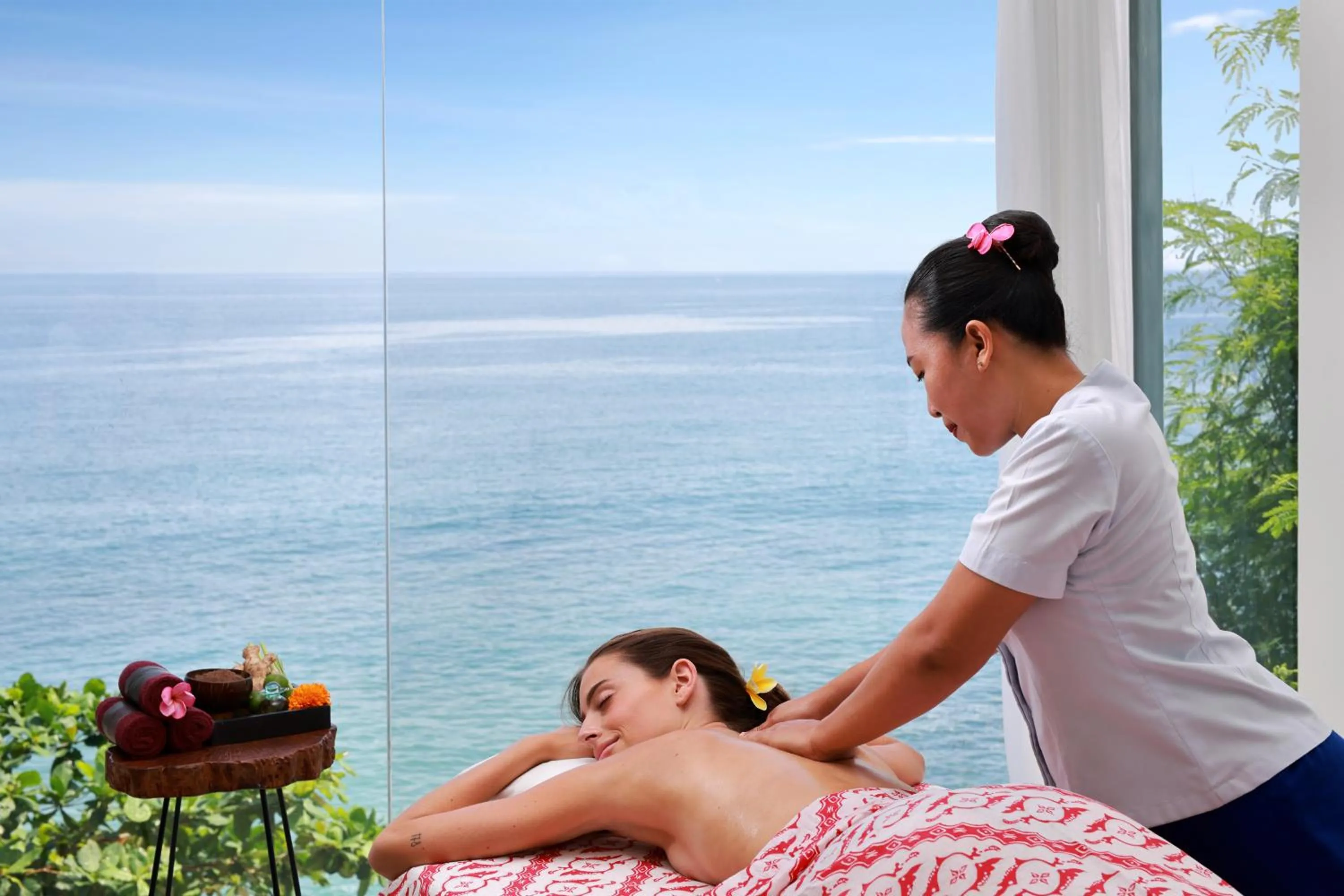 Spa and wellness centre/facilities in Katamaran Hotel & Resort Komodo