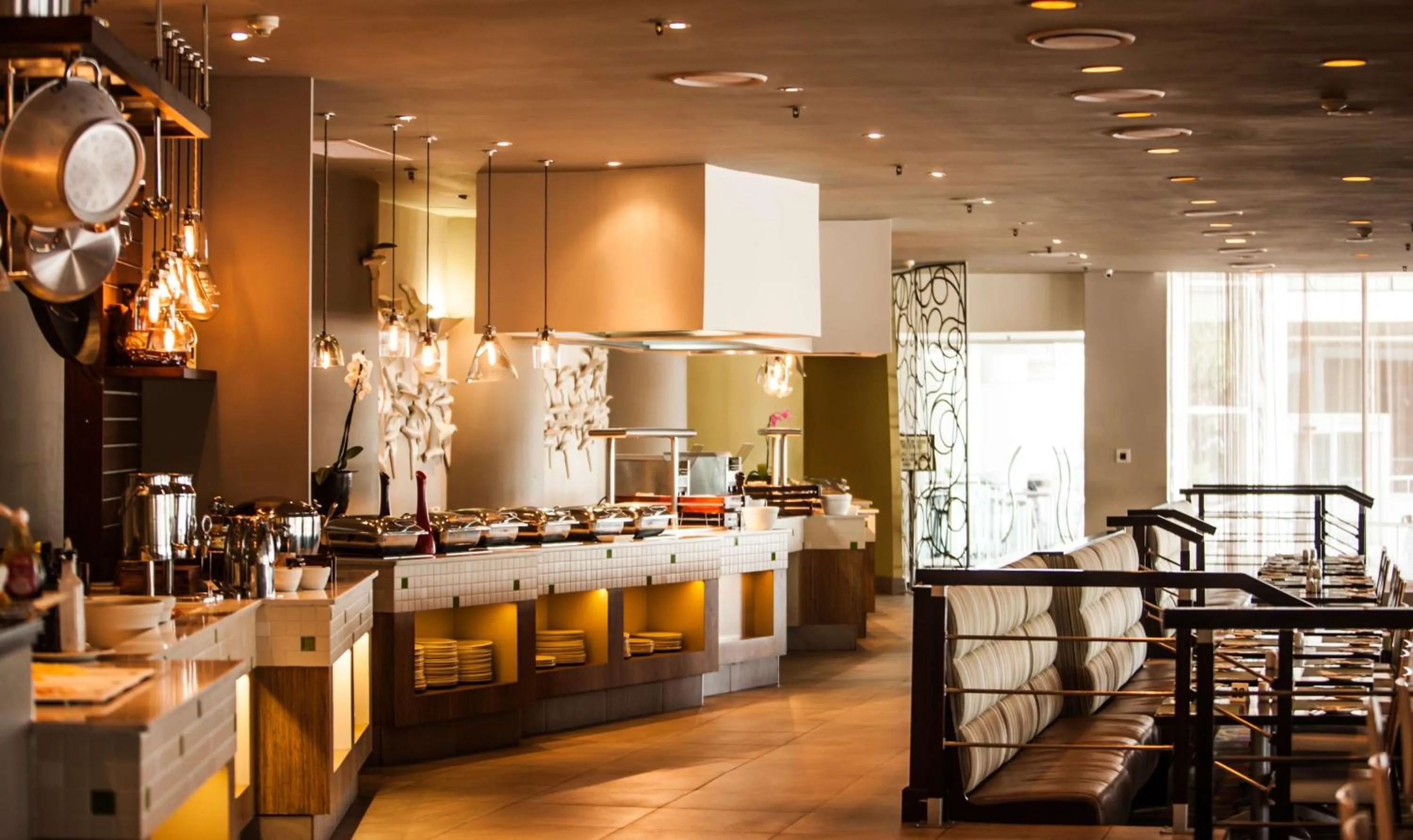 Restaurant/places to eat in Garden Court Marine Parade