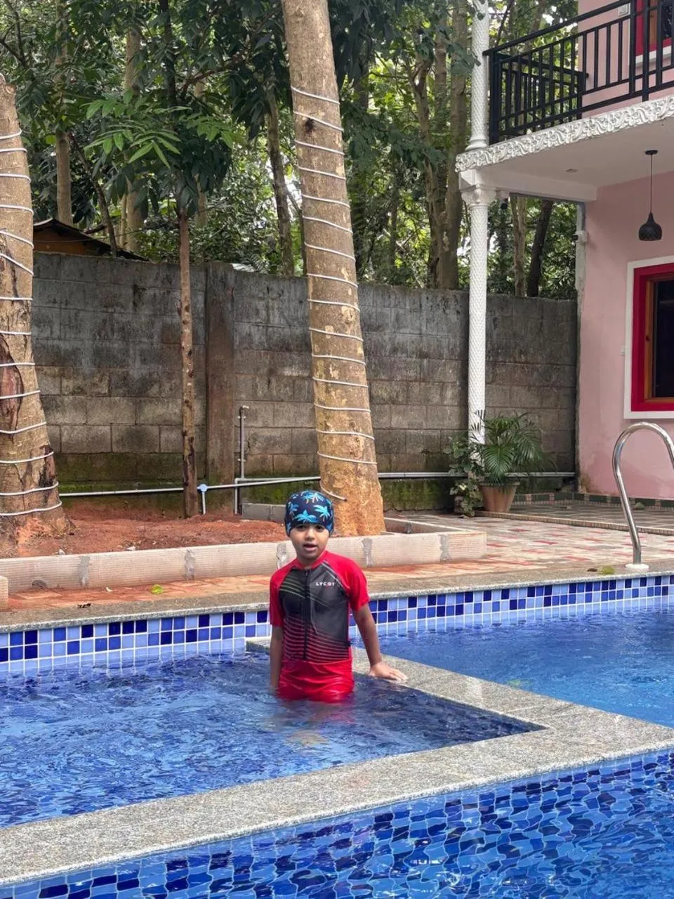 Swimming pool in Hotel De Jardin Pondicherry with Swimming Pool