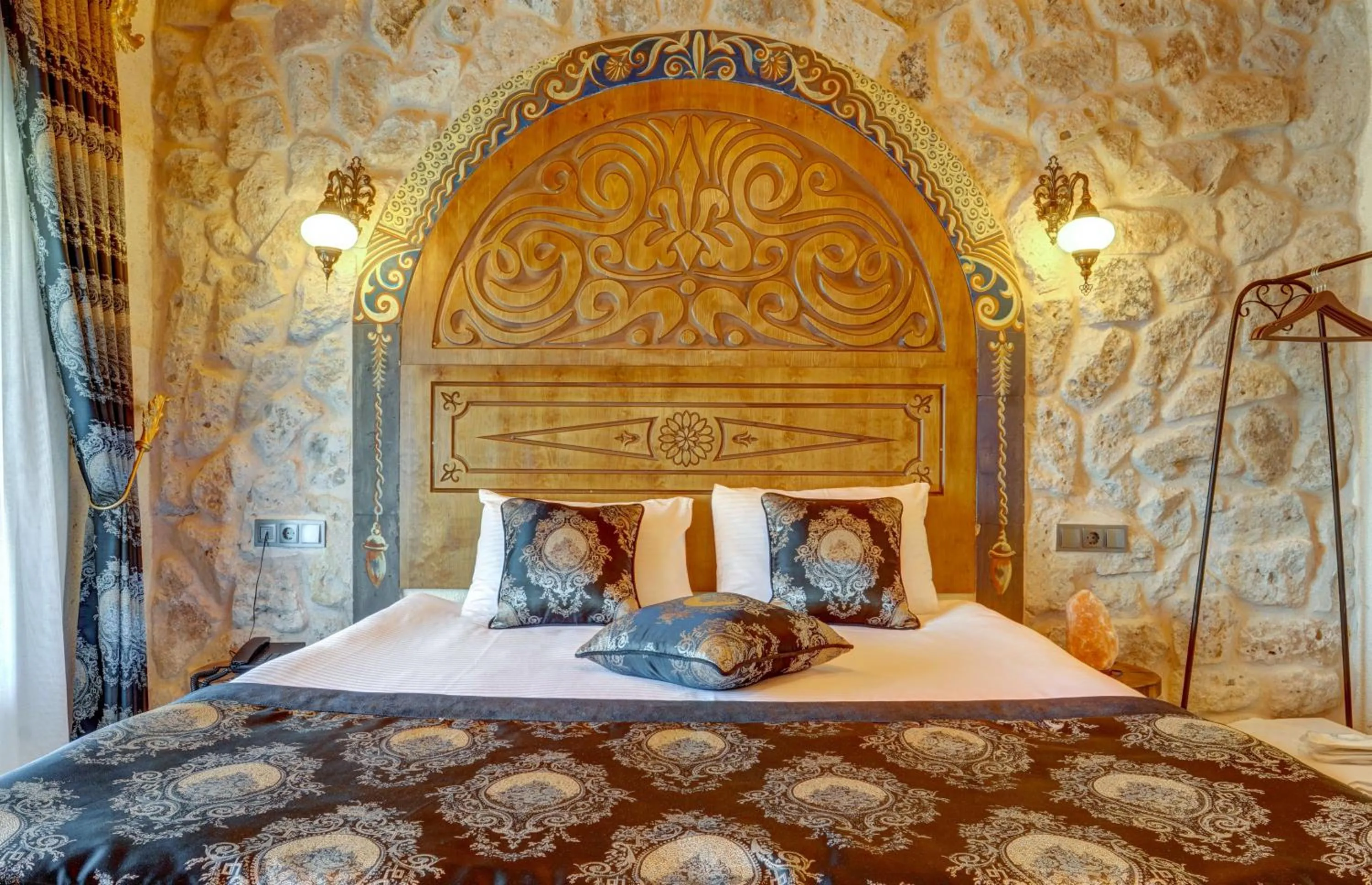 Bedroom, Bed in Kasr-ı Kapadokya Cave Suites