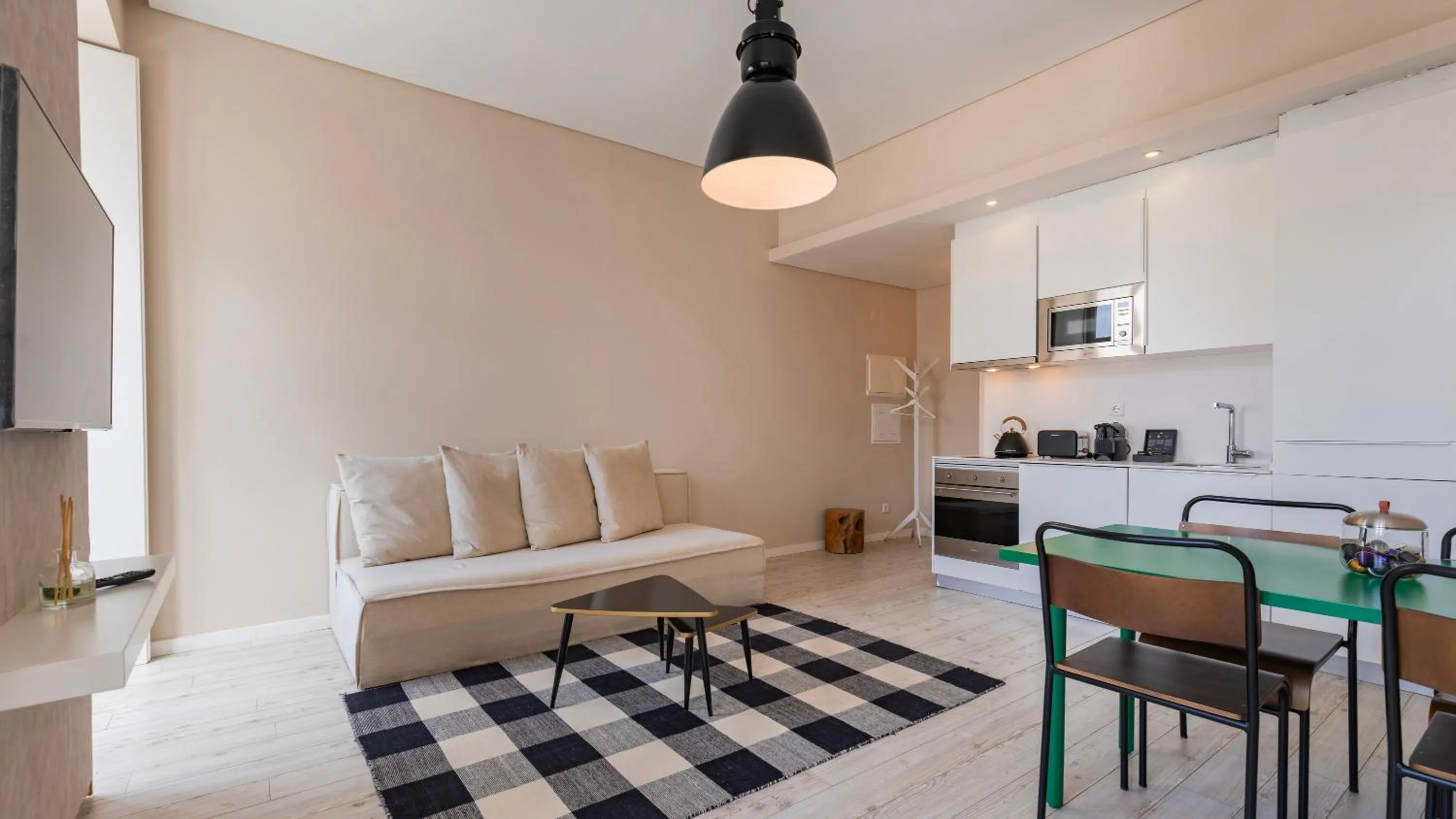 Kitchen or kitchenette in Carmo 43