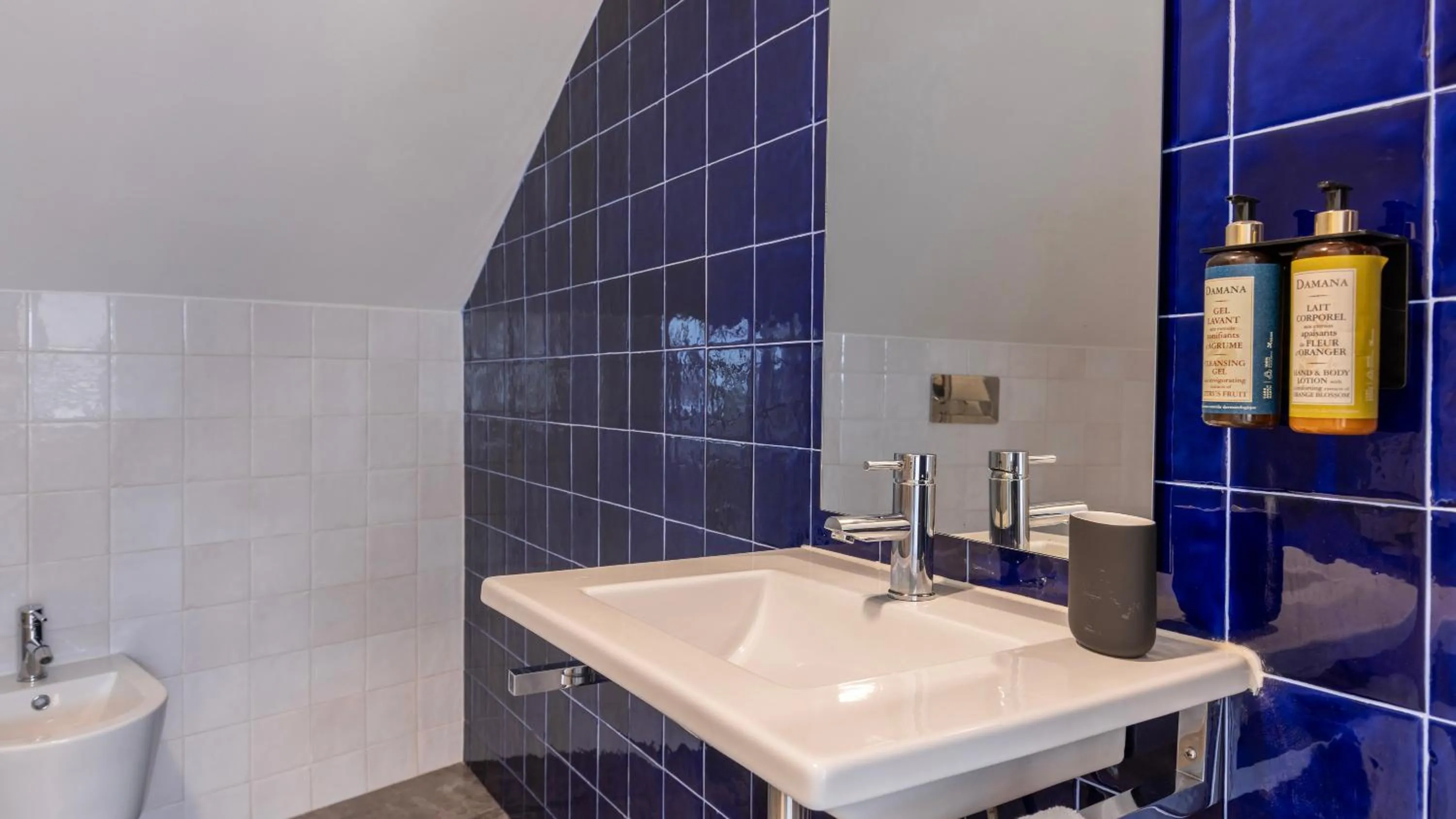 Bathroom in Carmo 43