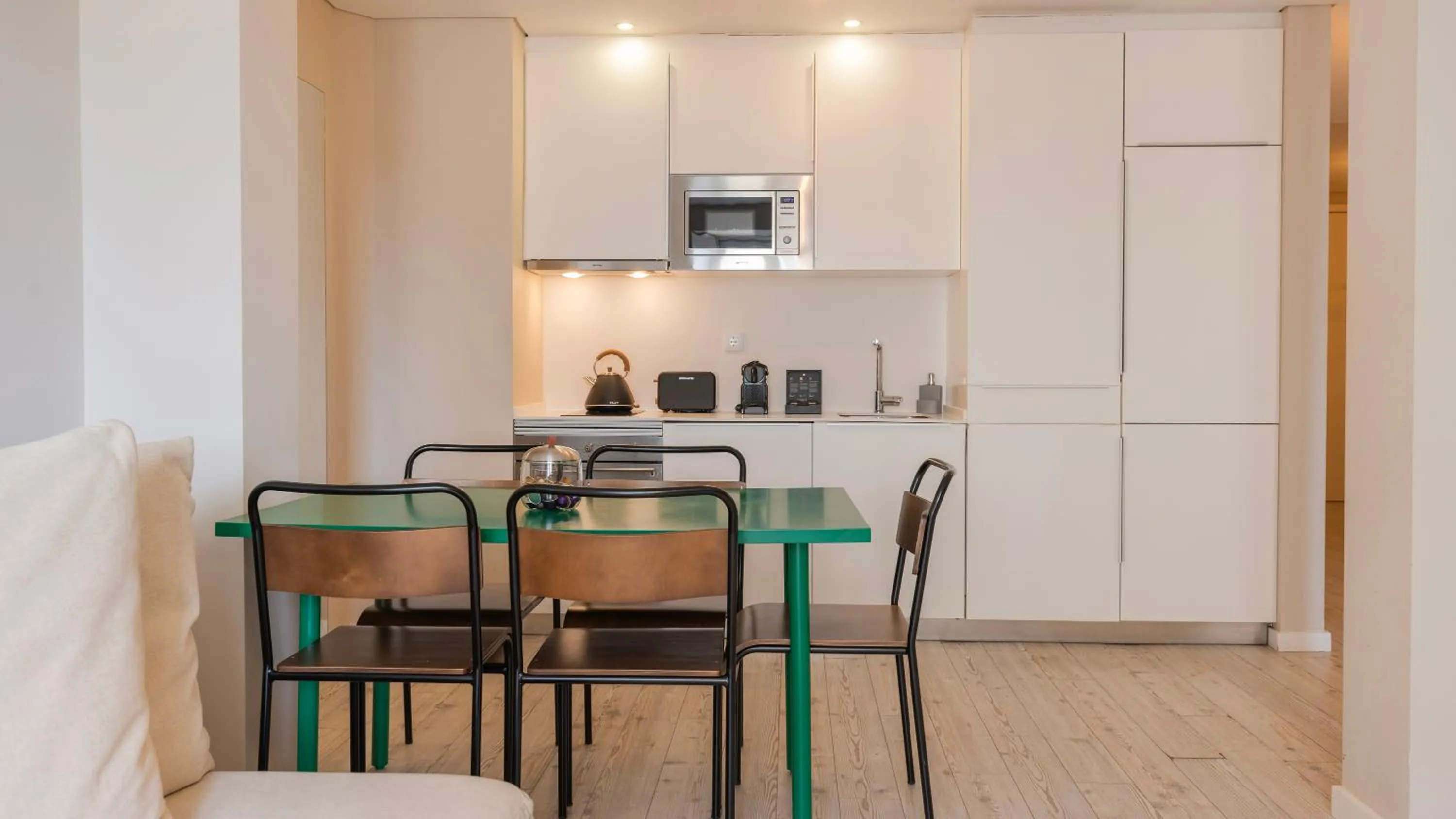 Kitchen or kitchenette in Carmo 43