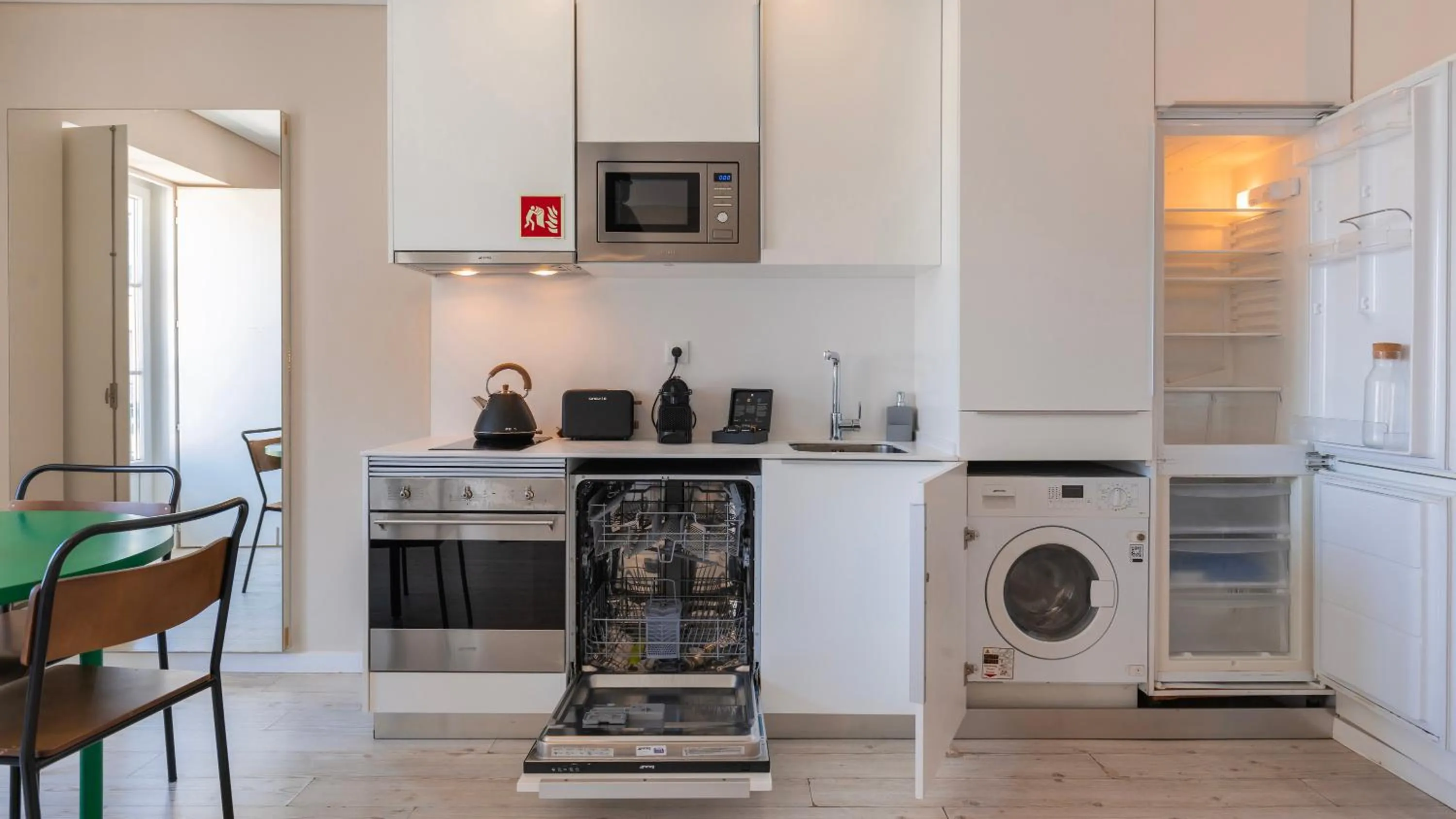 Kitchen or kitchenette in Carmo 43