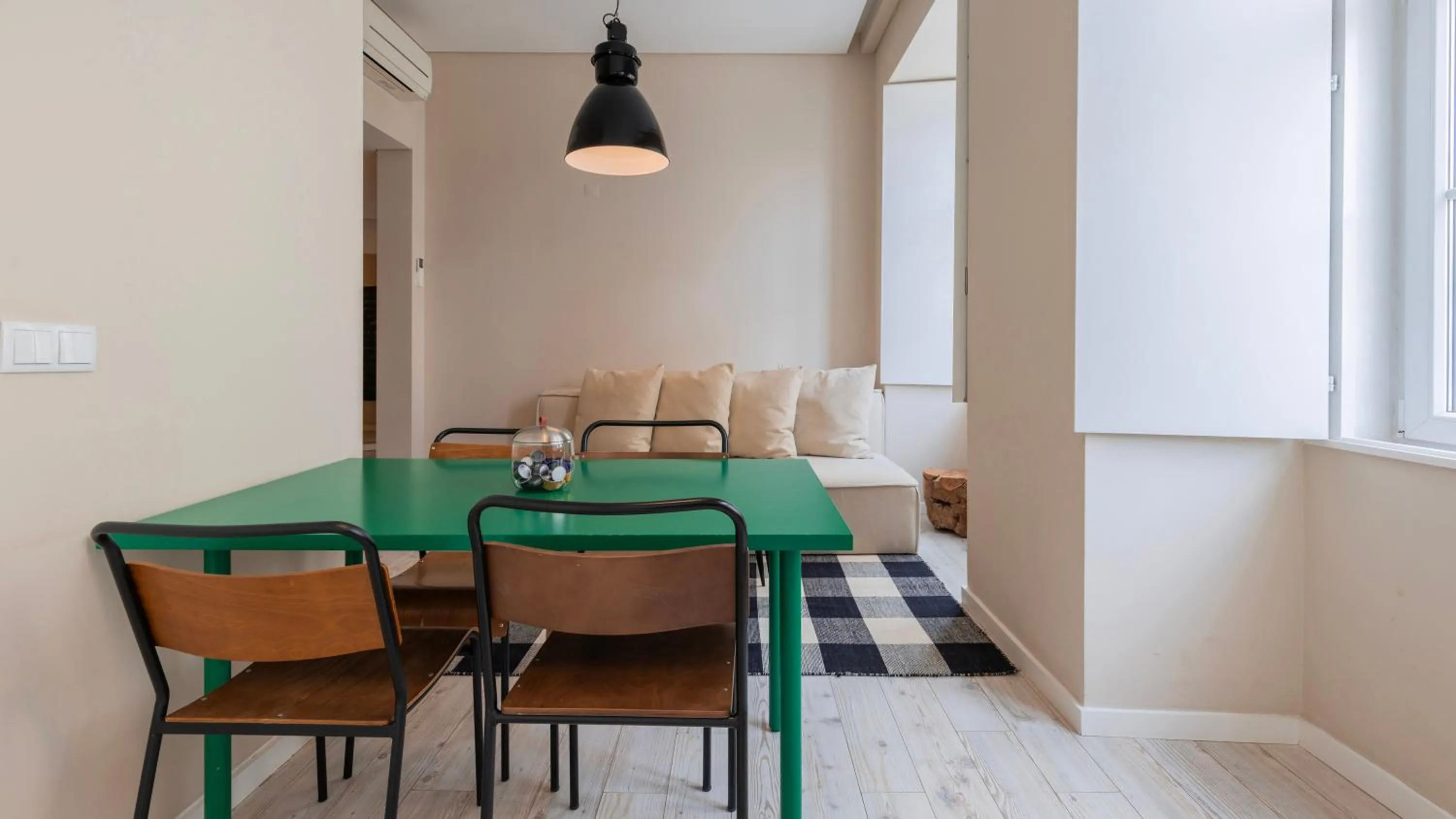 Dining area in Carmo 43