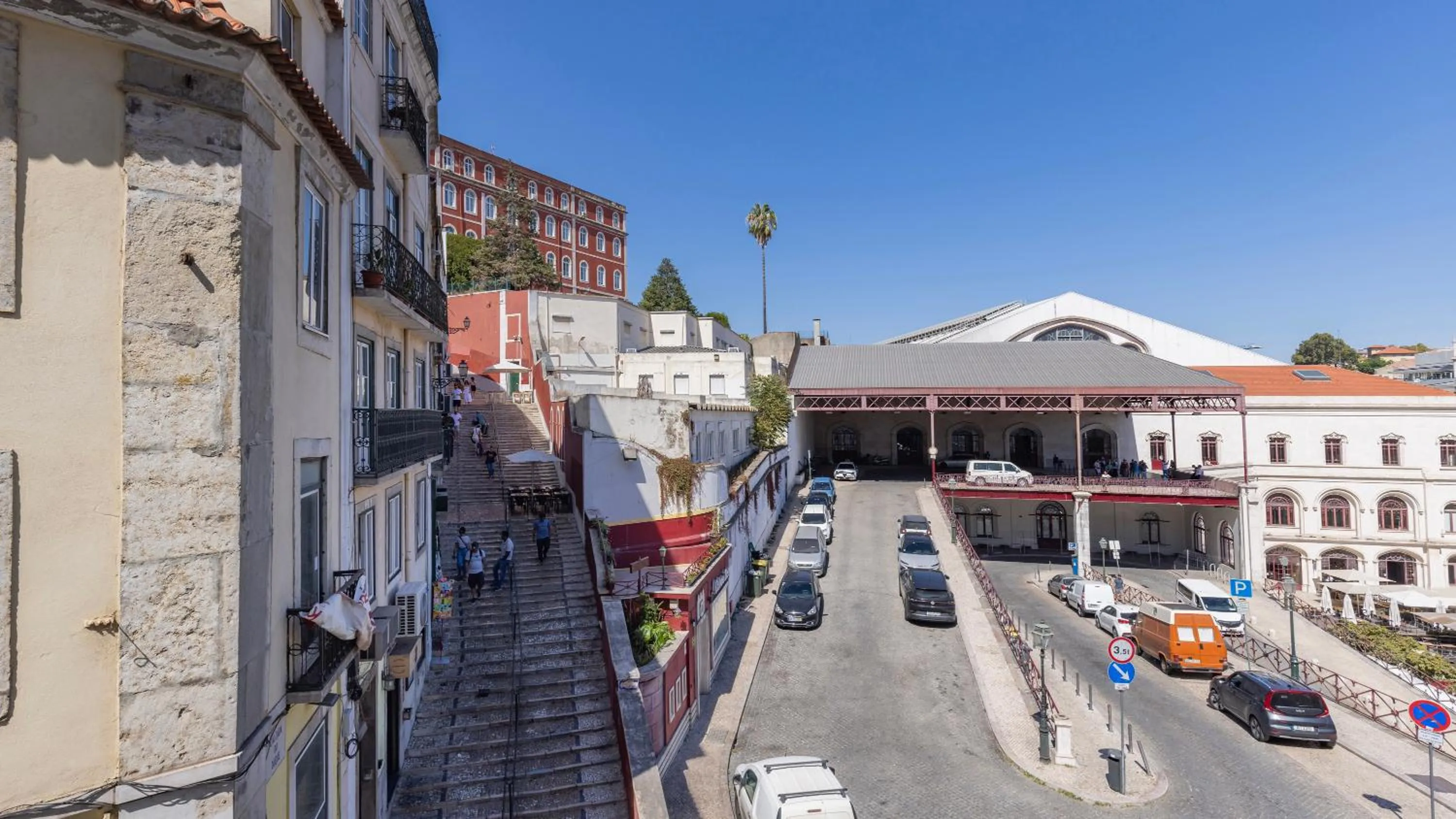 Street view in Carmo 43