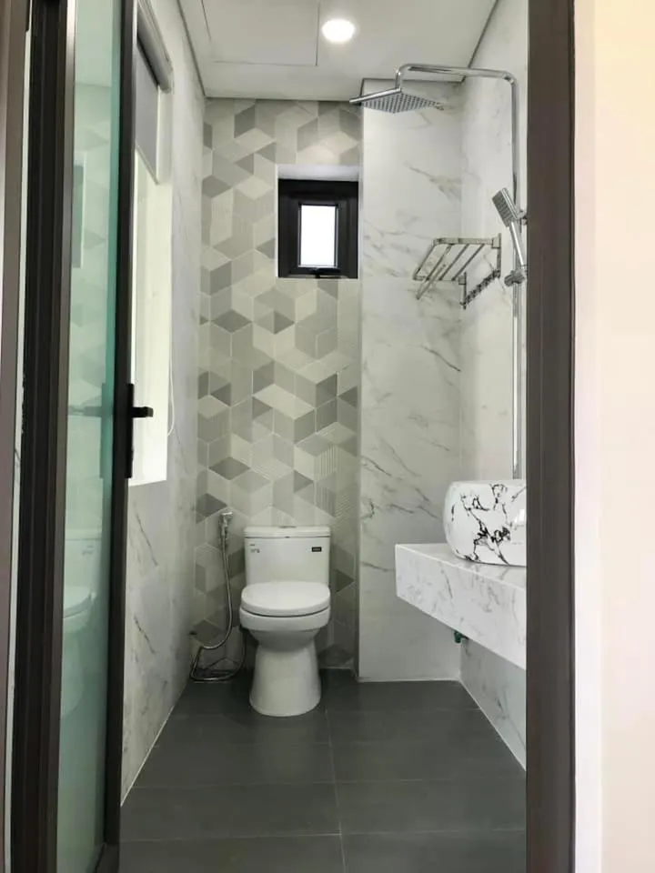 Toilet in Kivi Homestay Hoi An