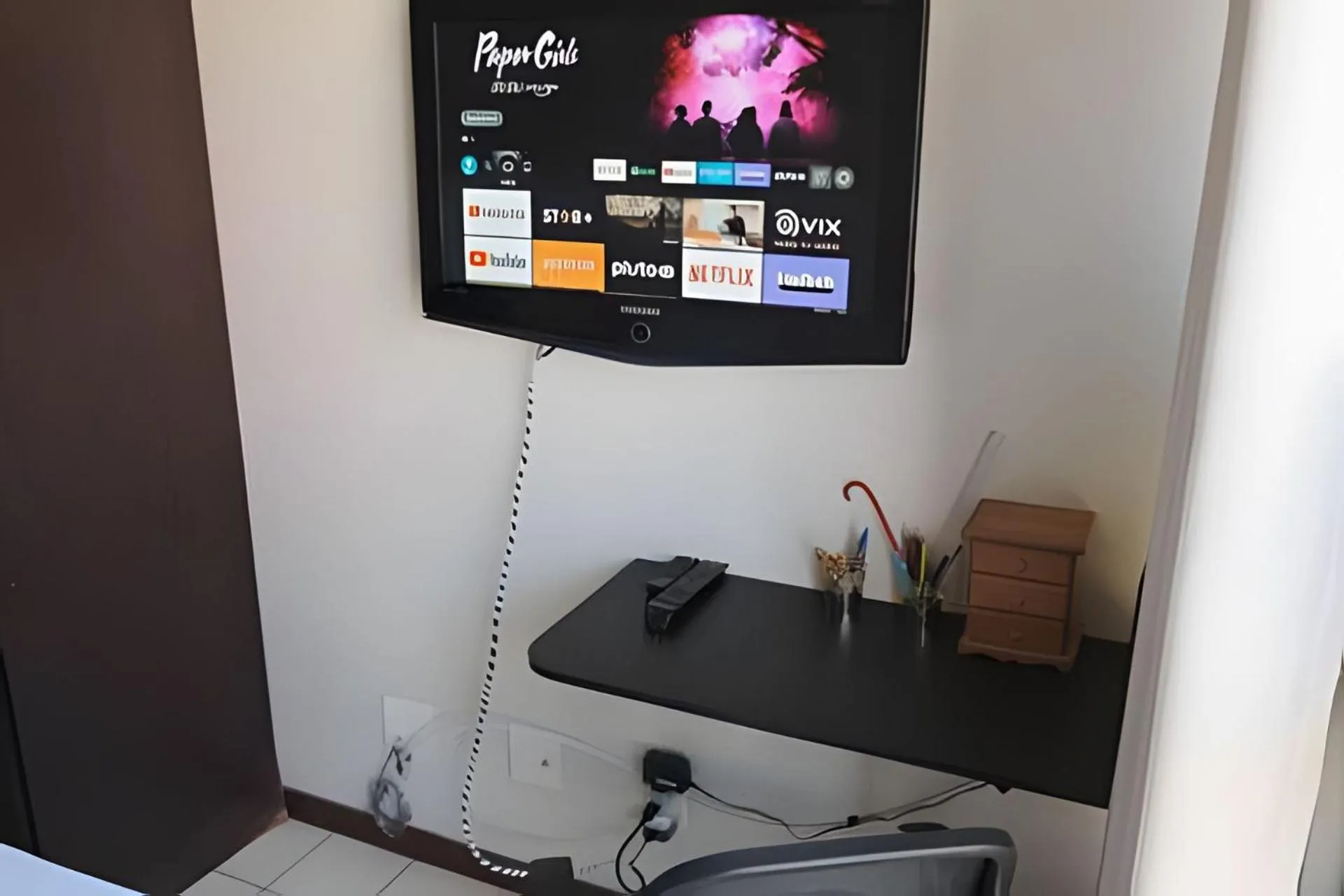 TV and multimedia in Apartamento Tecnológico na Asa Sul