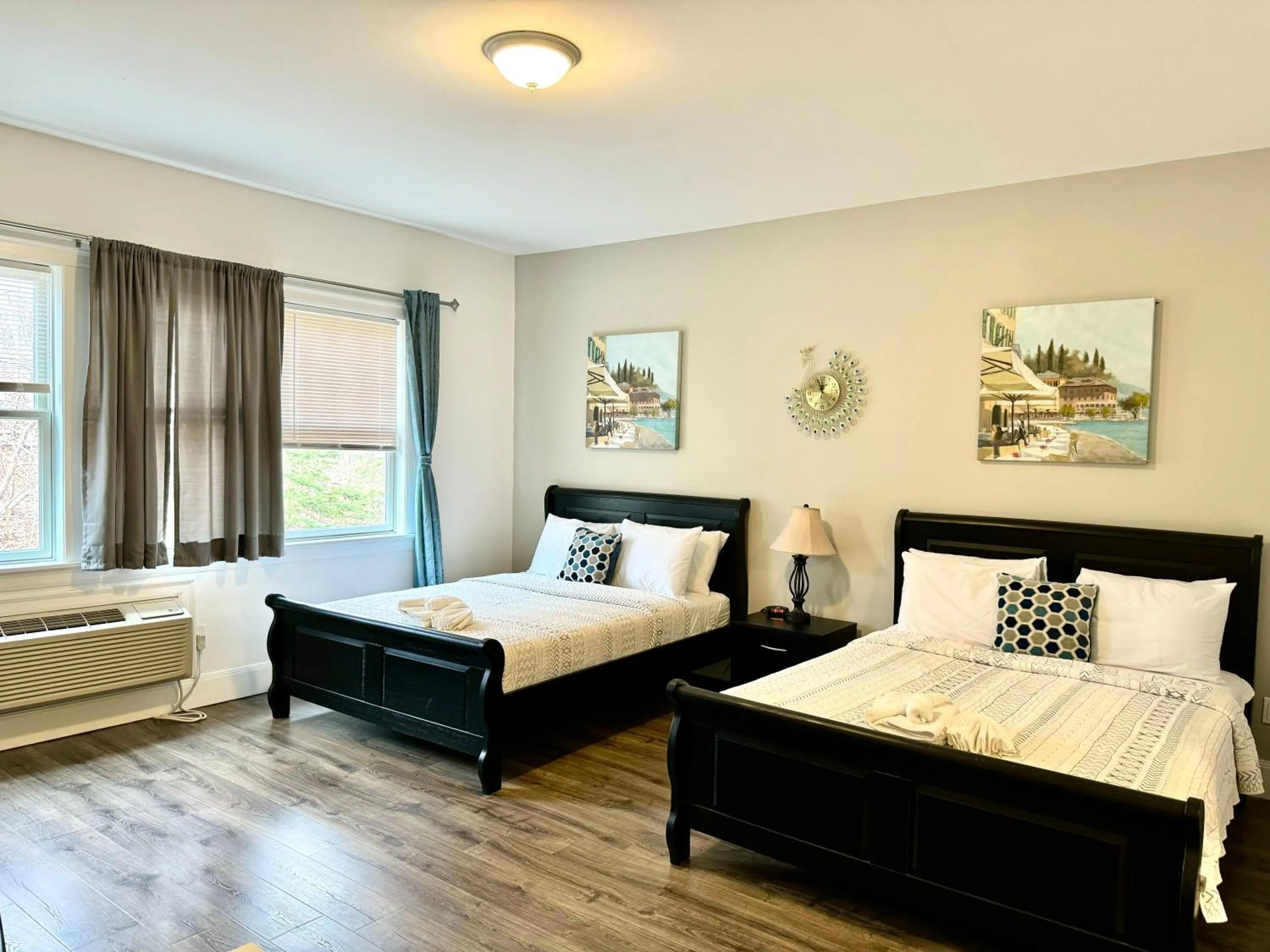 Bedroom, Bed in Solano Inn