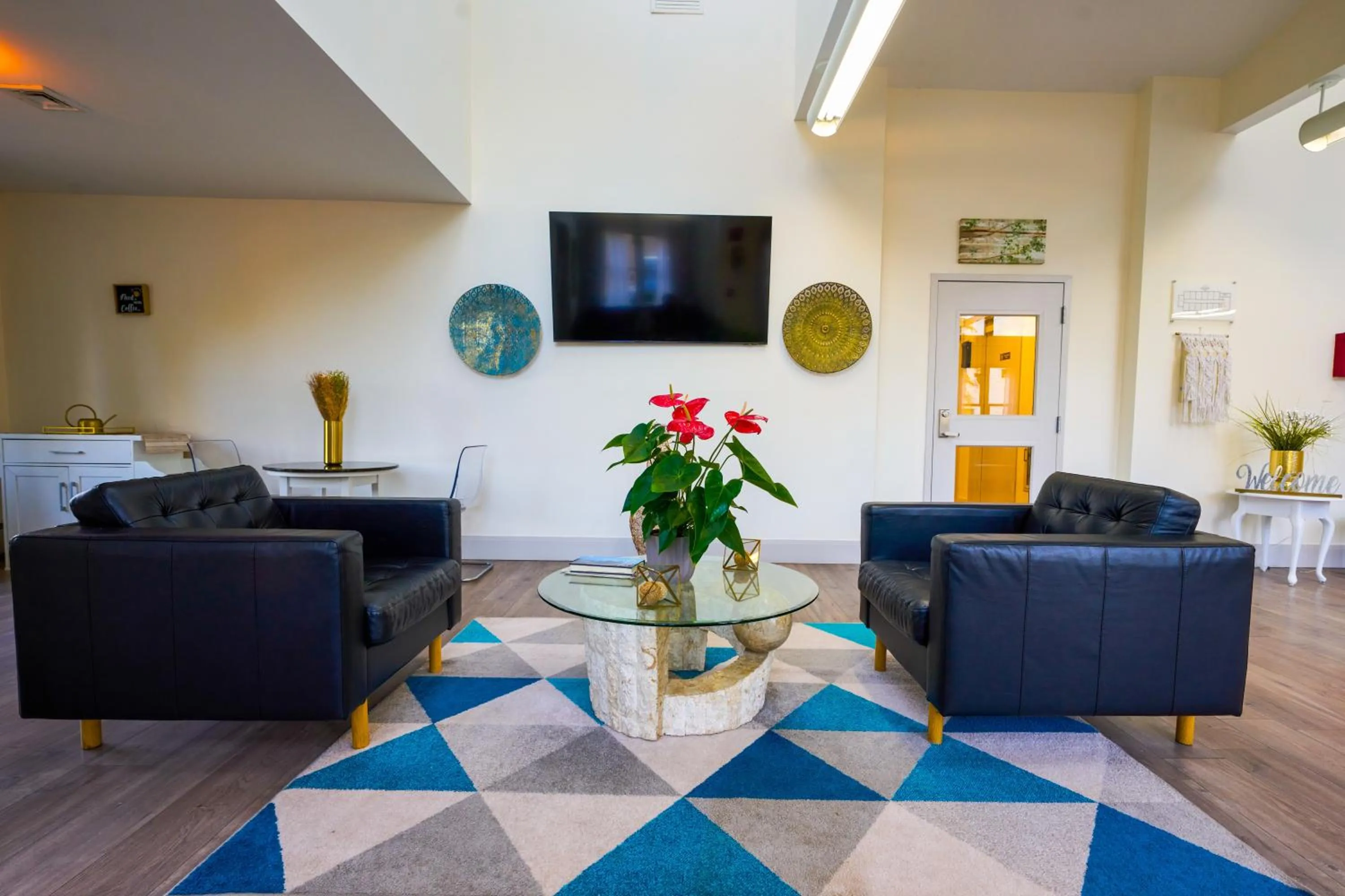 Seating area in Solano Inn