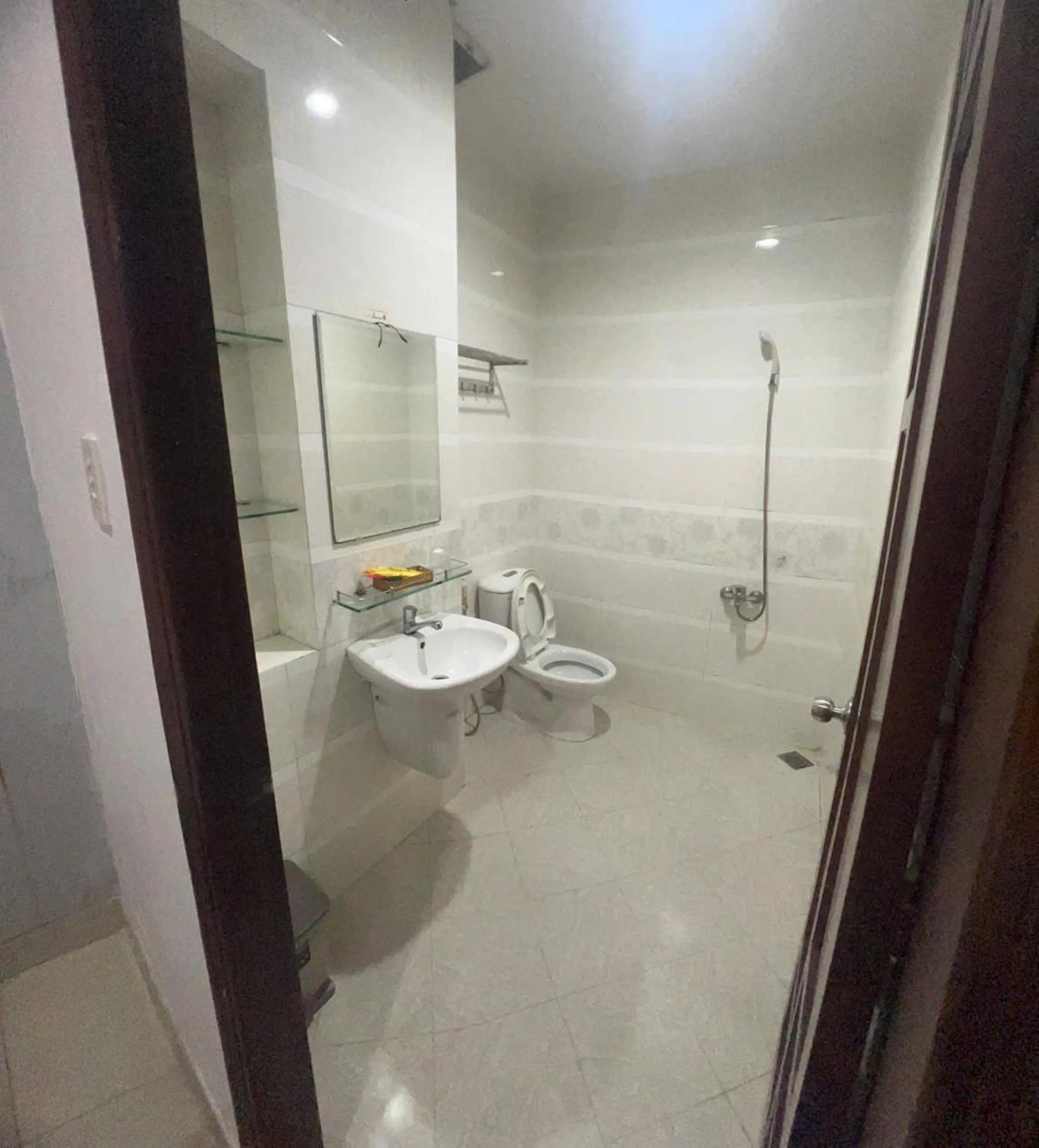 Bathroom in Quang Huy Hotel