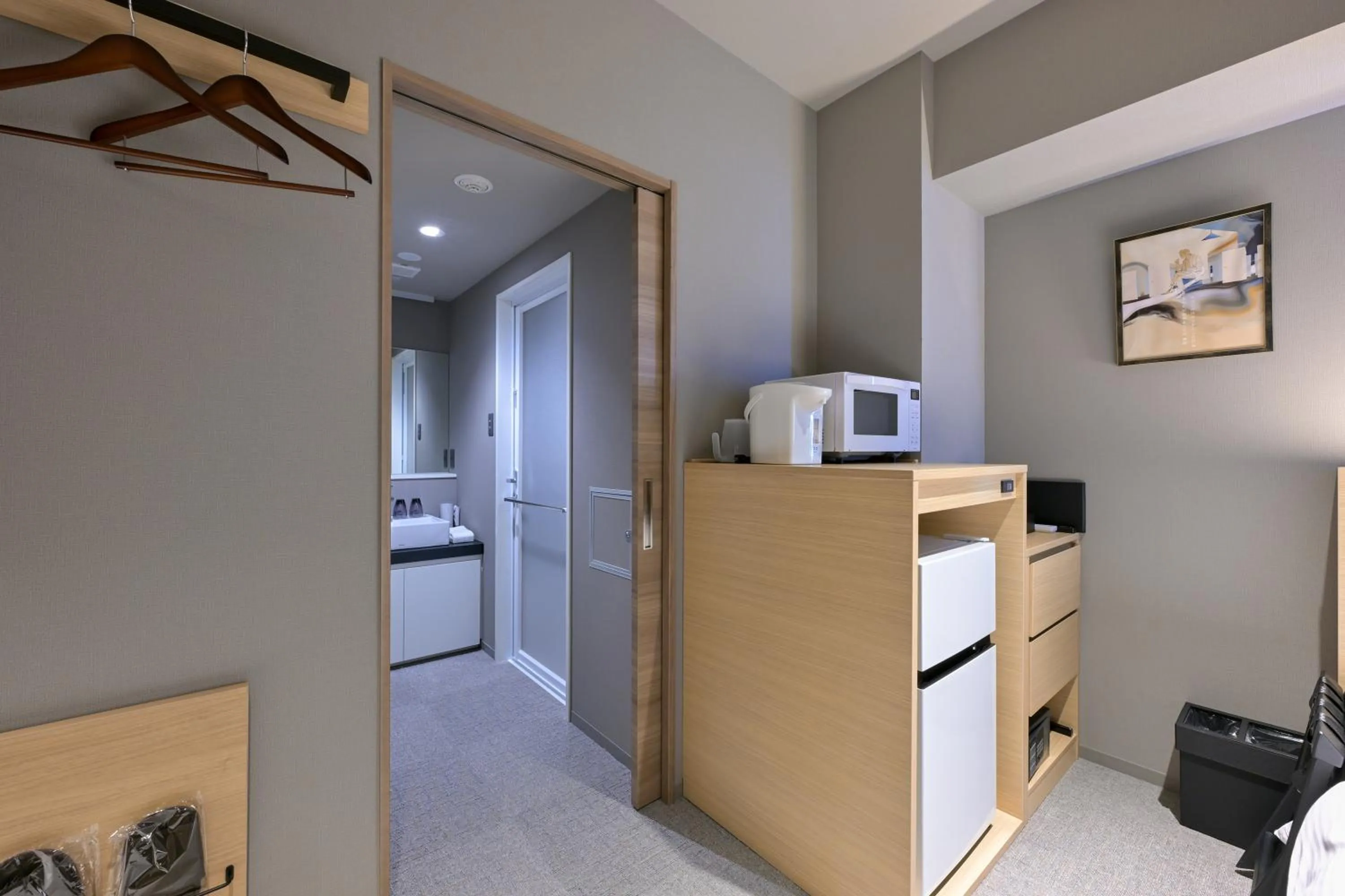 microwave in HOTEL R9 Premium Ichikawaekimae