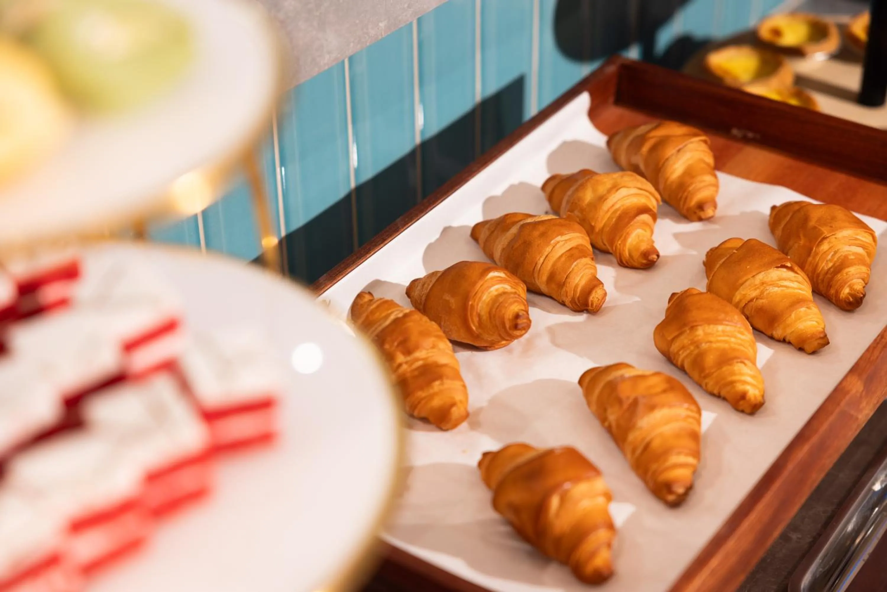 Restaurant/places to eat in Home2 Suites by Hilton Guangzhou Huangpu Science City Free shuttle buses are provided during the Canton Fair