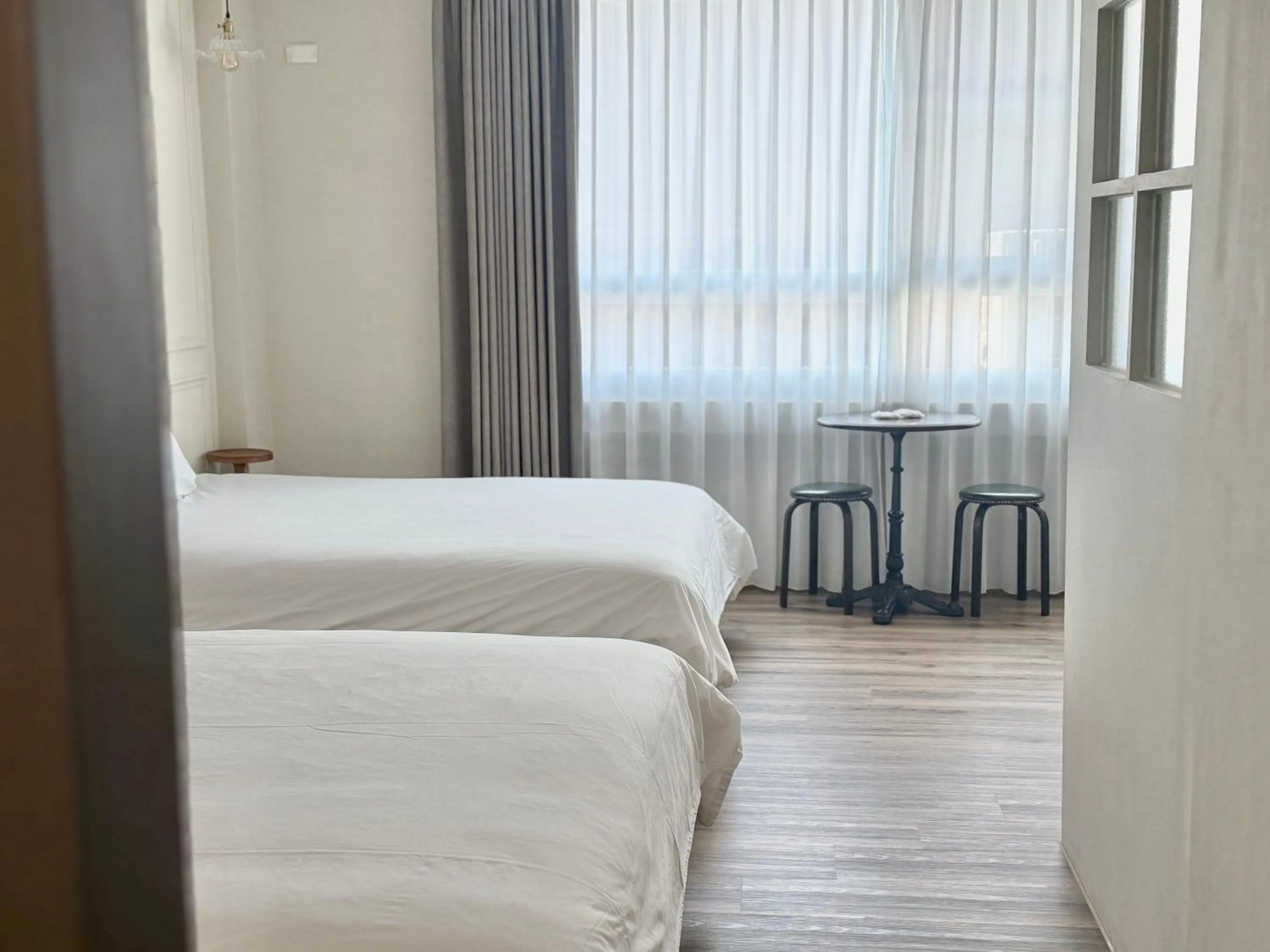 On site, Bed in Nantuju