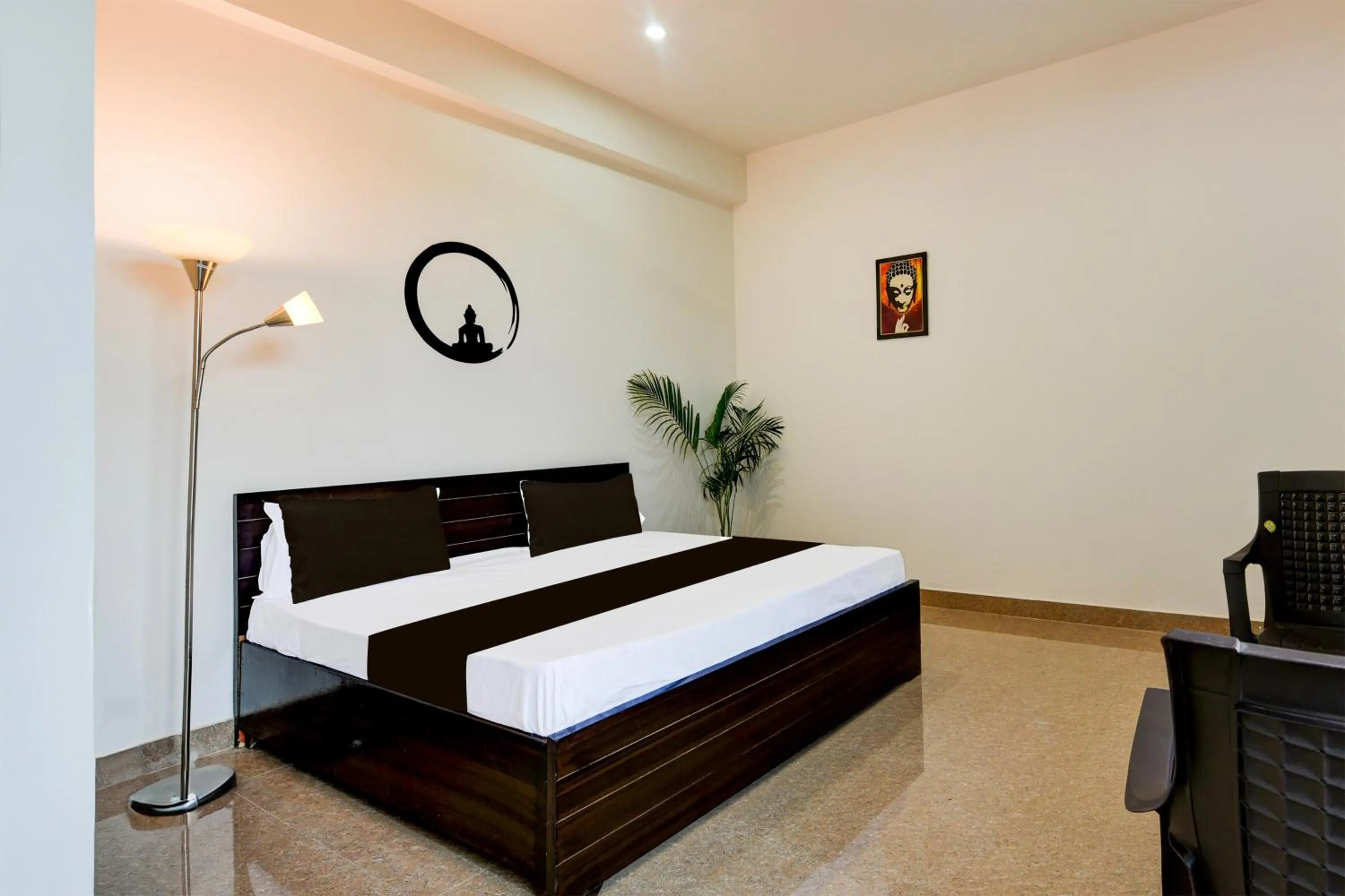 Facade/entrance, Bed in Hotel O Glory Galaxy