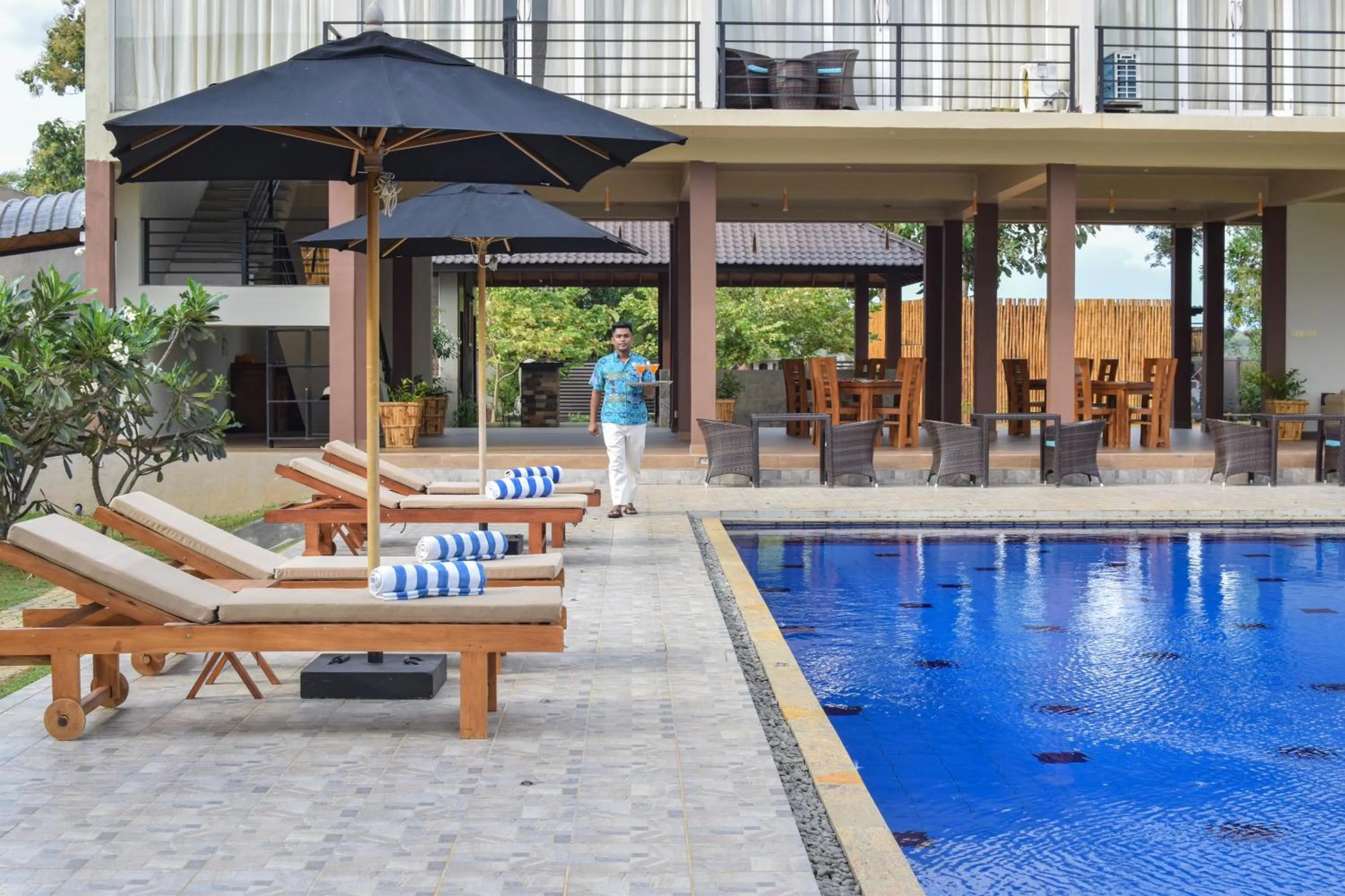Pool view in Hotel Sigiriyaaya