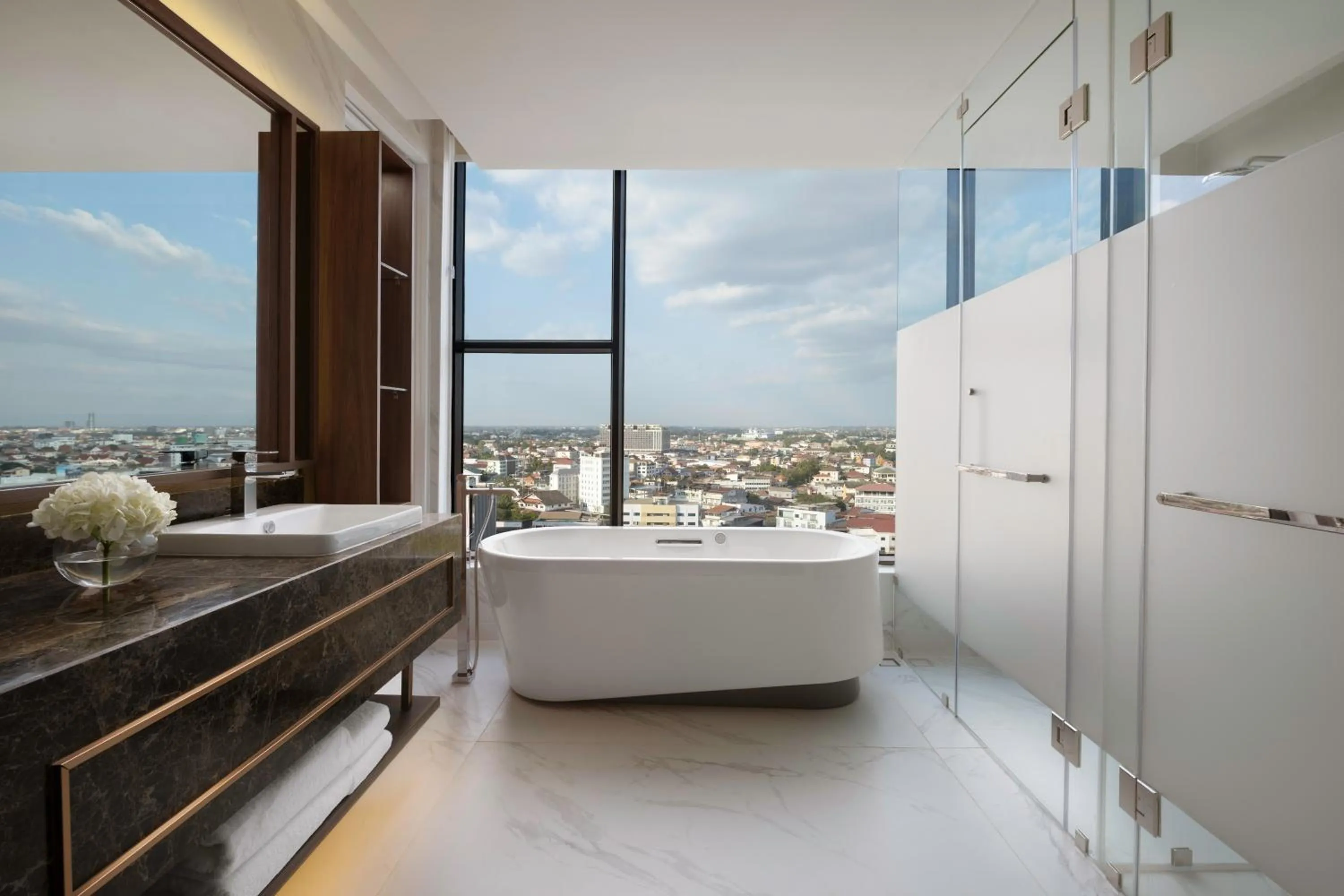 Bathroom in Amari Vientiane