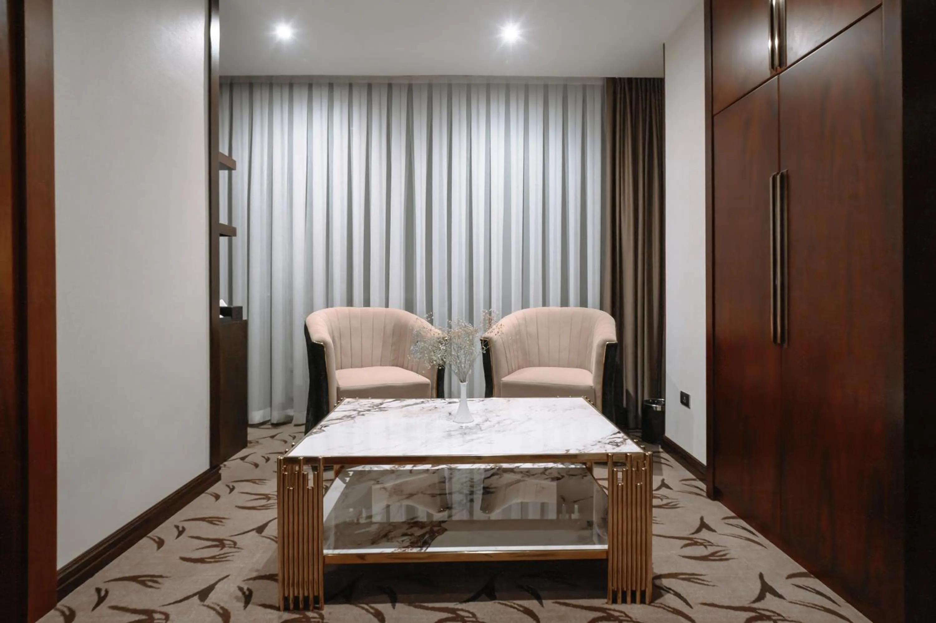 Seating area in Azimut Hotel Tashkent