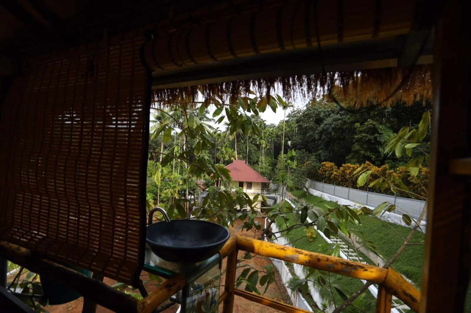 Garden in Karingens Resort