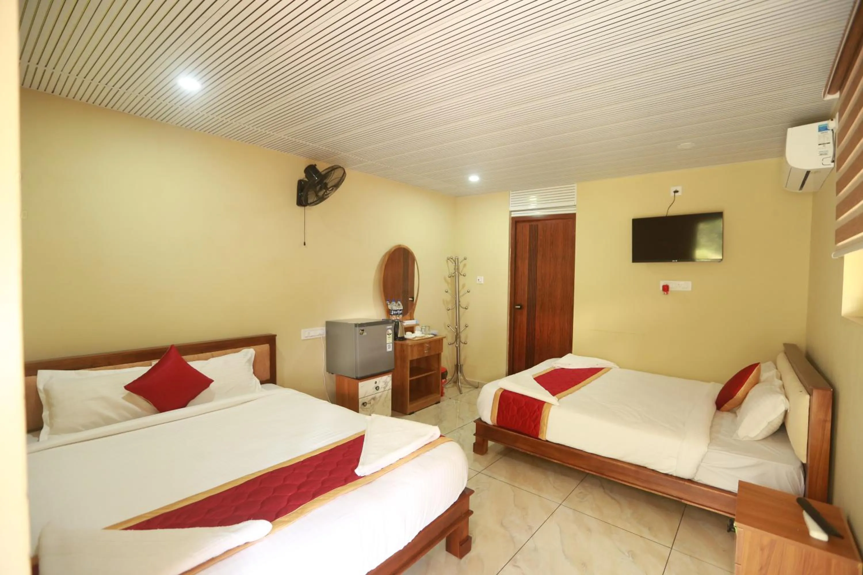 Bed in Karingens Resort