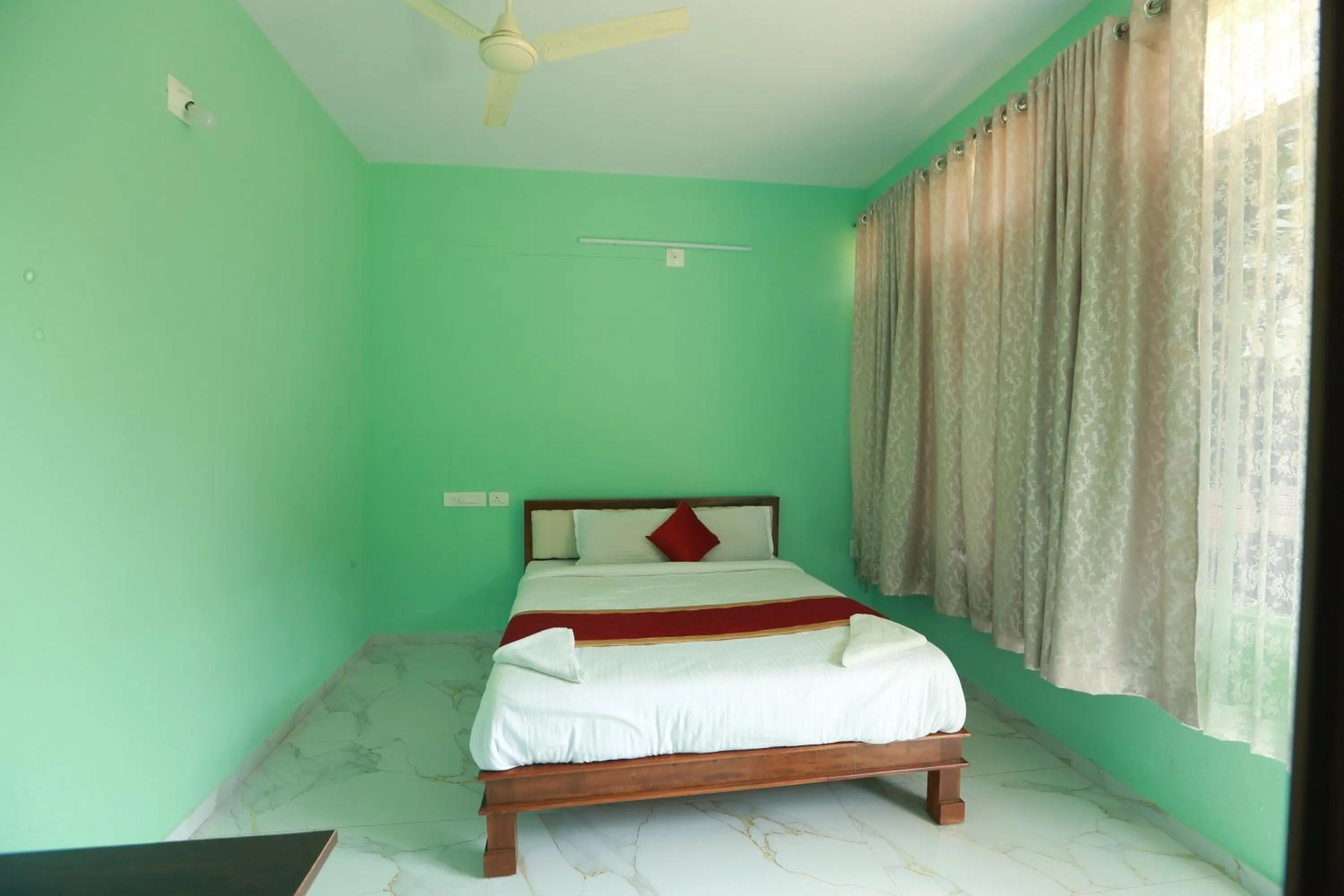 Bed in Karingens Resort