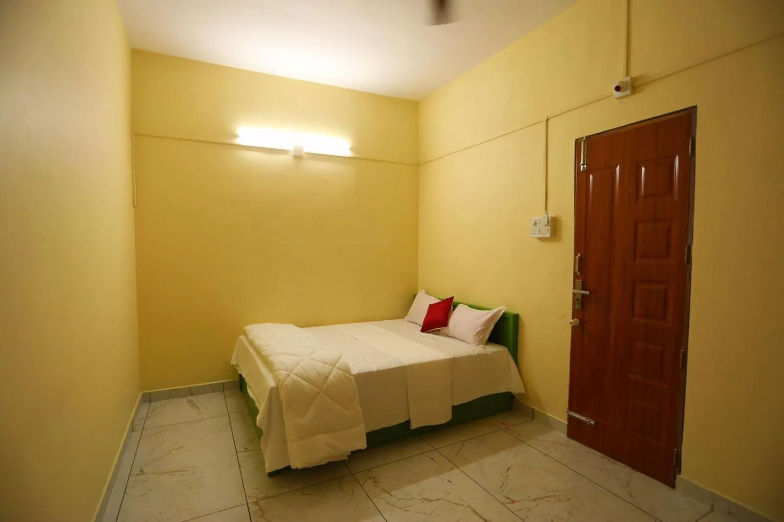 Bed in Karingens Resort