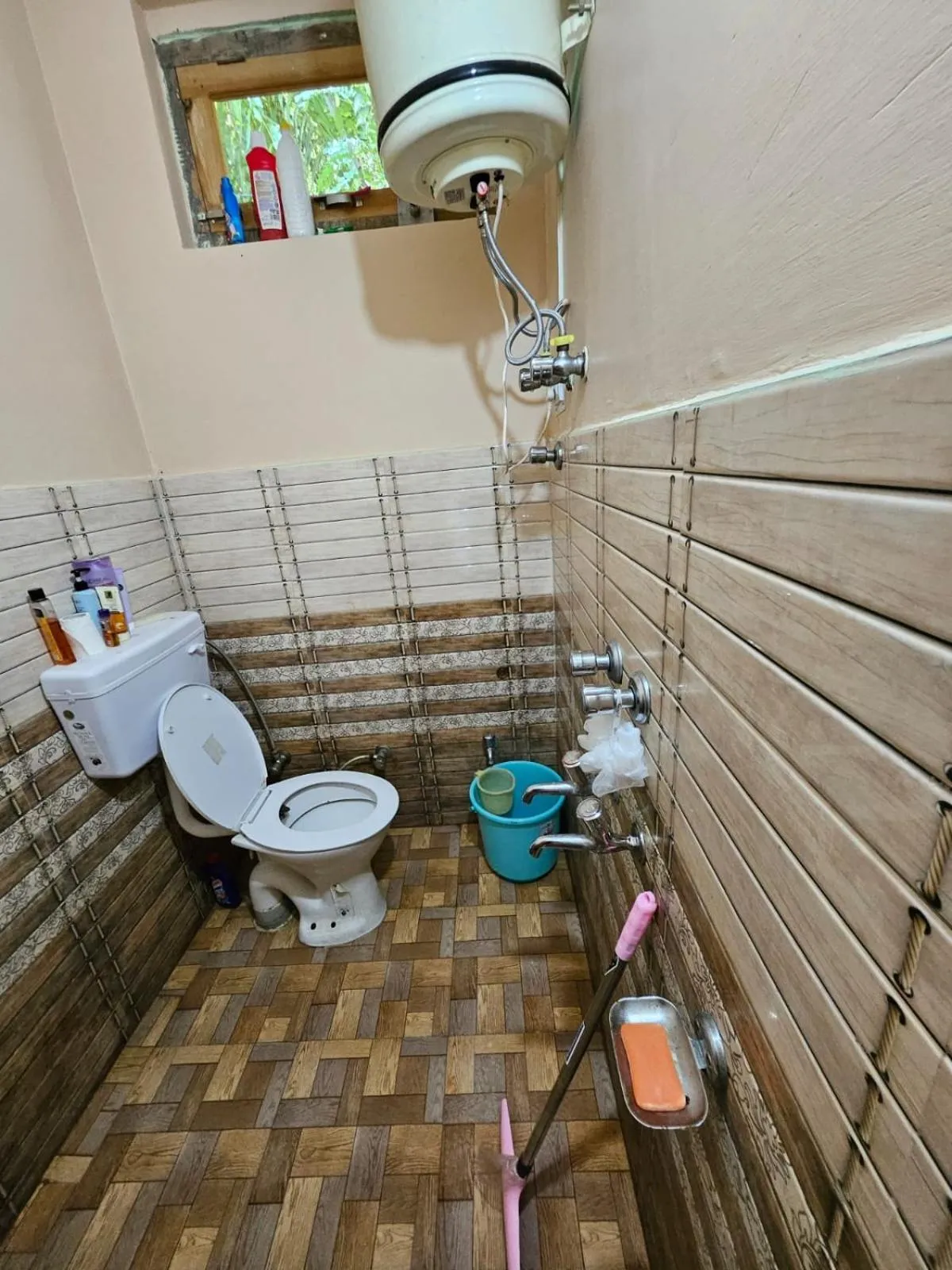 Shower in PREMALYA TRAILS By Tirtha