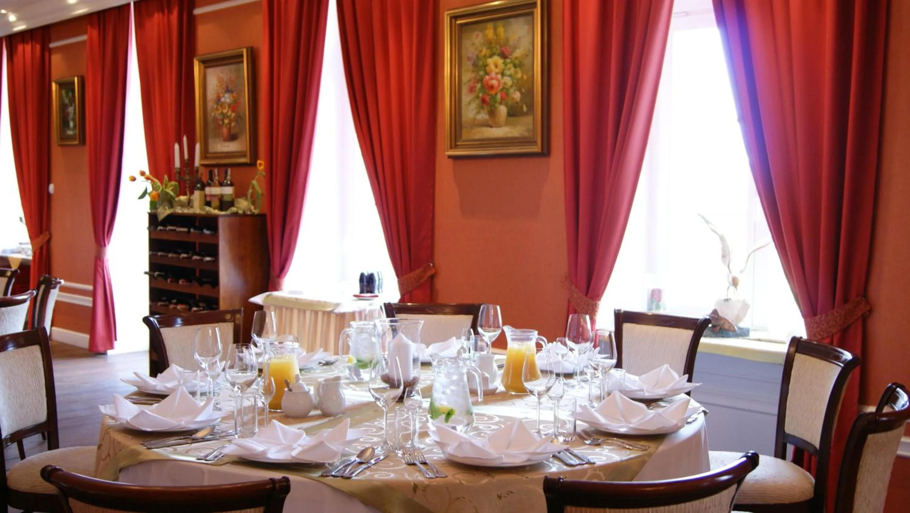 Restaurant/places to eat in Hotel SPA Wieniawa