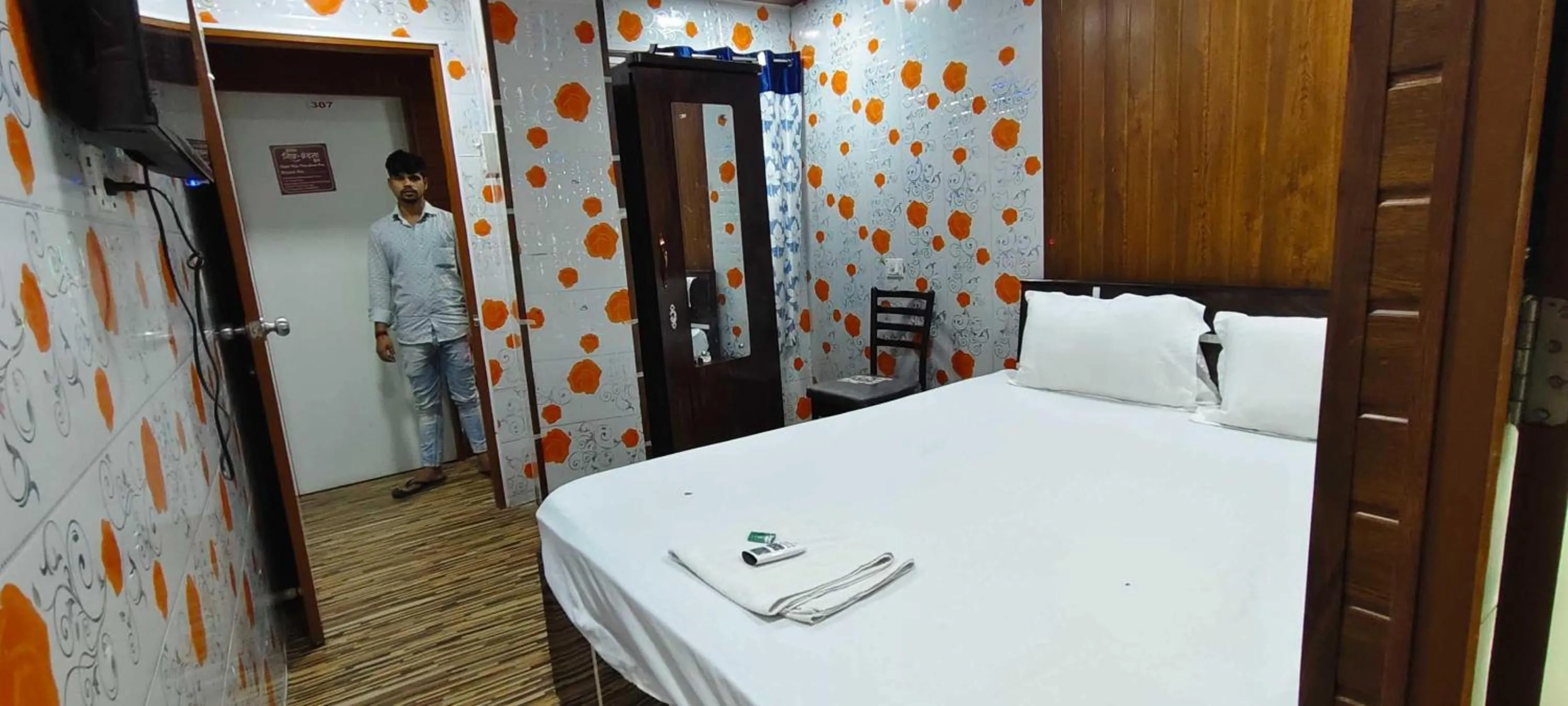 Bedroom, Bed in Hotel O Shiv Vandana Inn