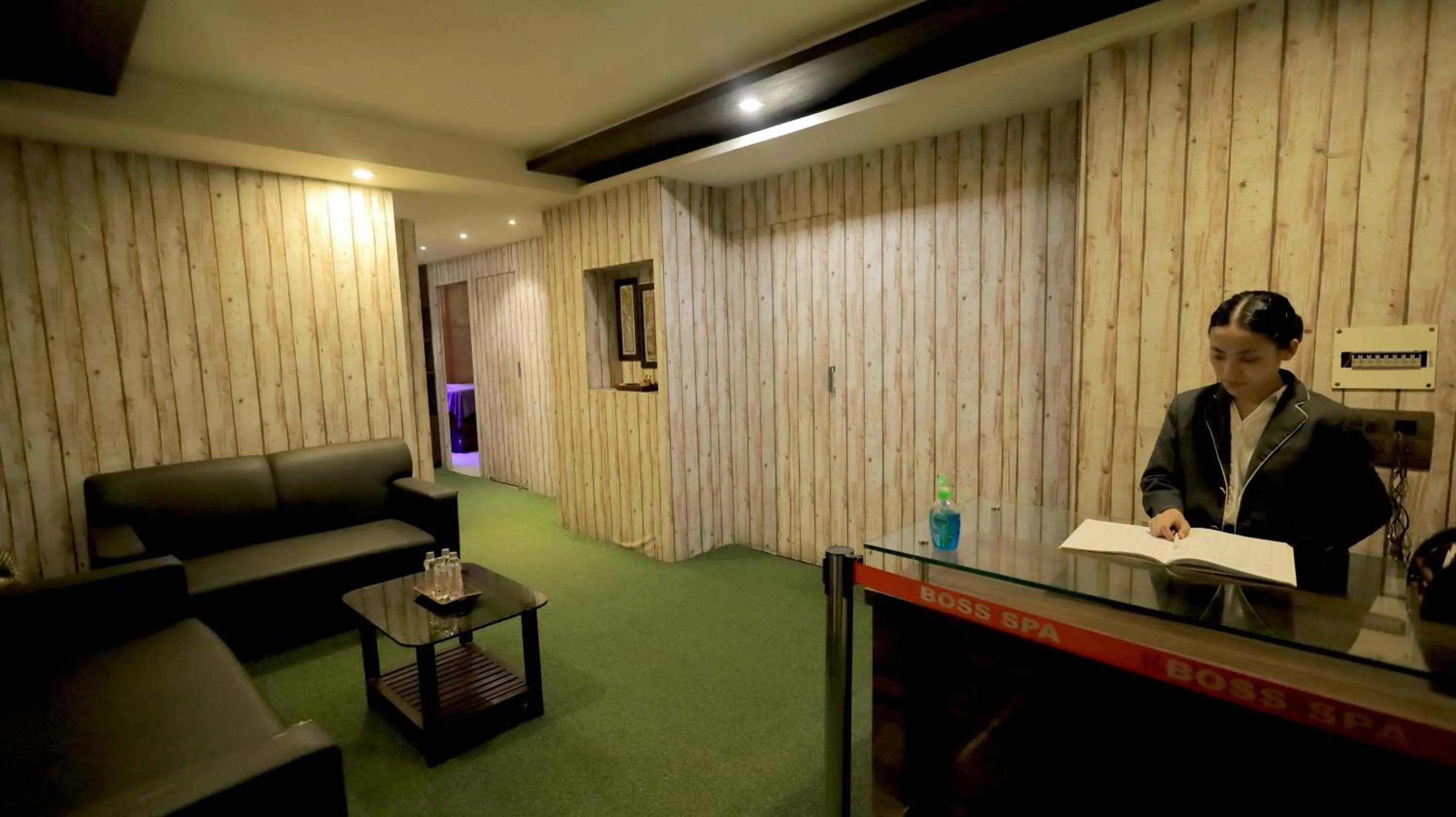 Facade/entrance in Hotel Mansi