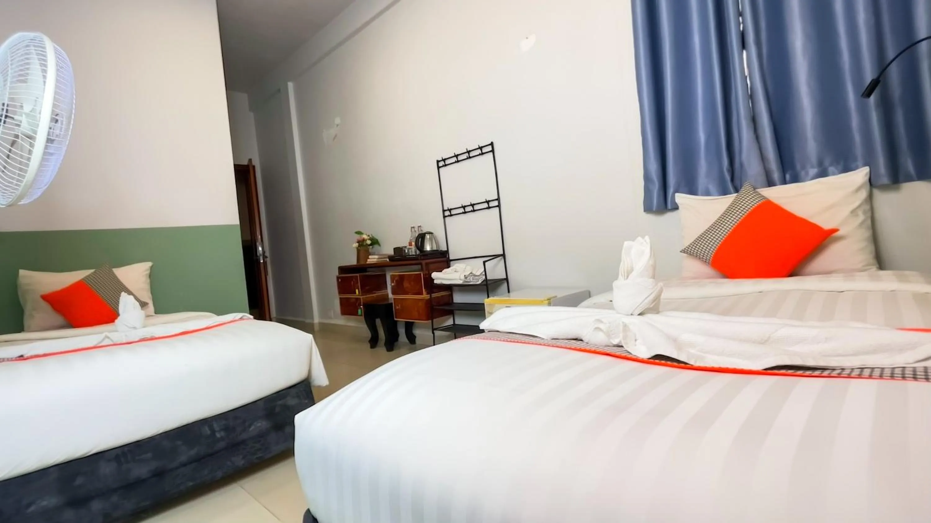 Bed in The Center Point