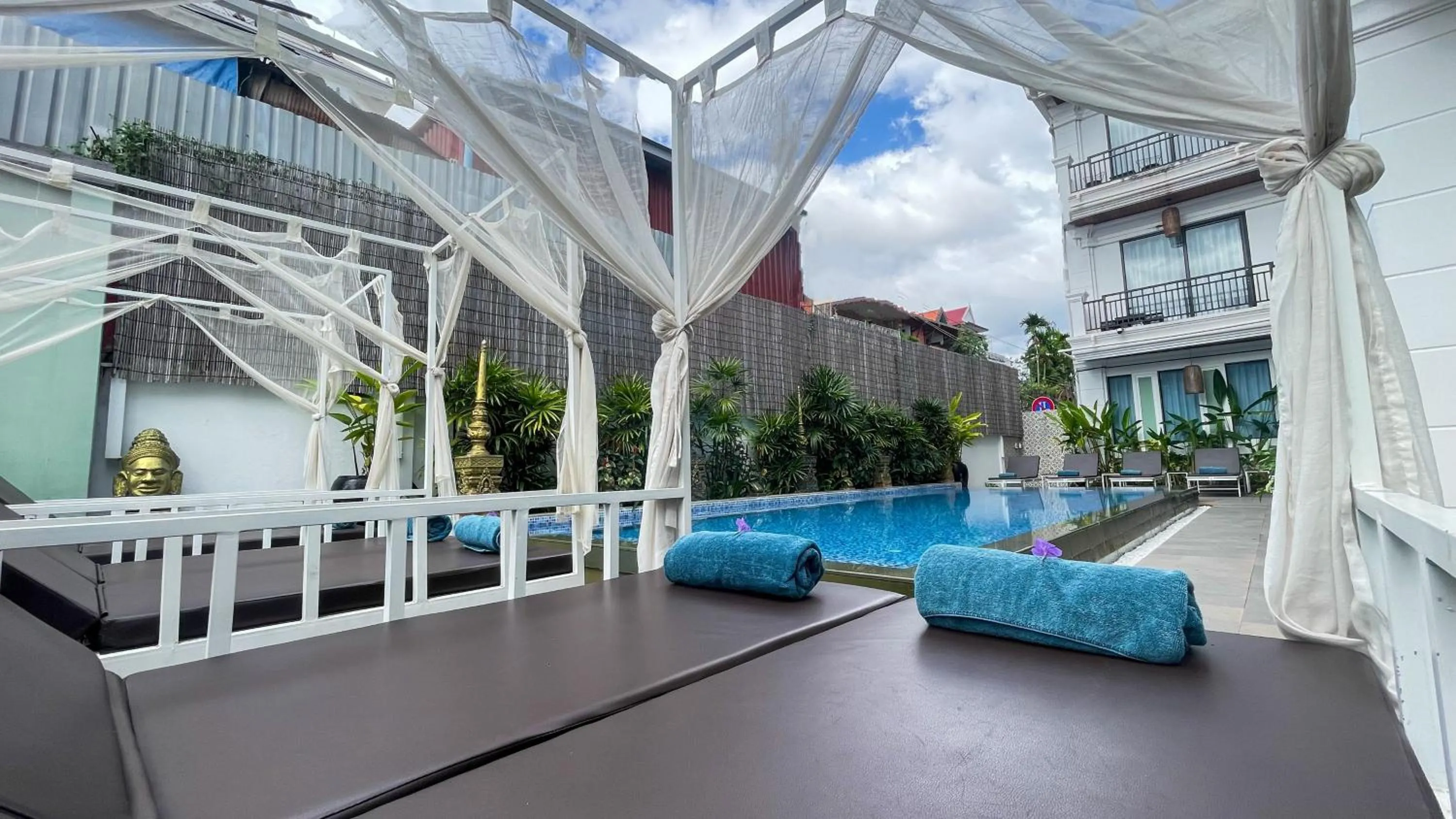 Patio in The Center Point