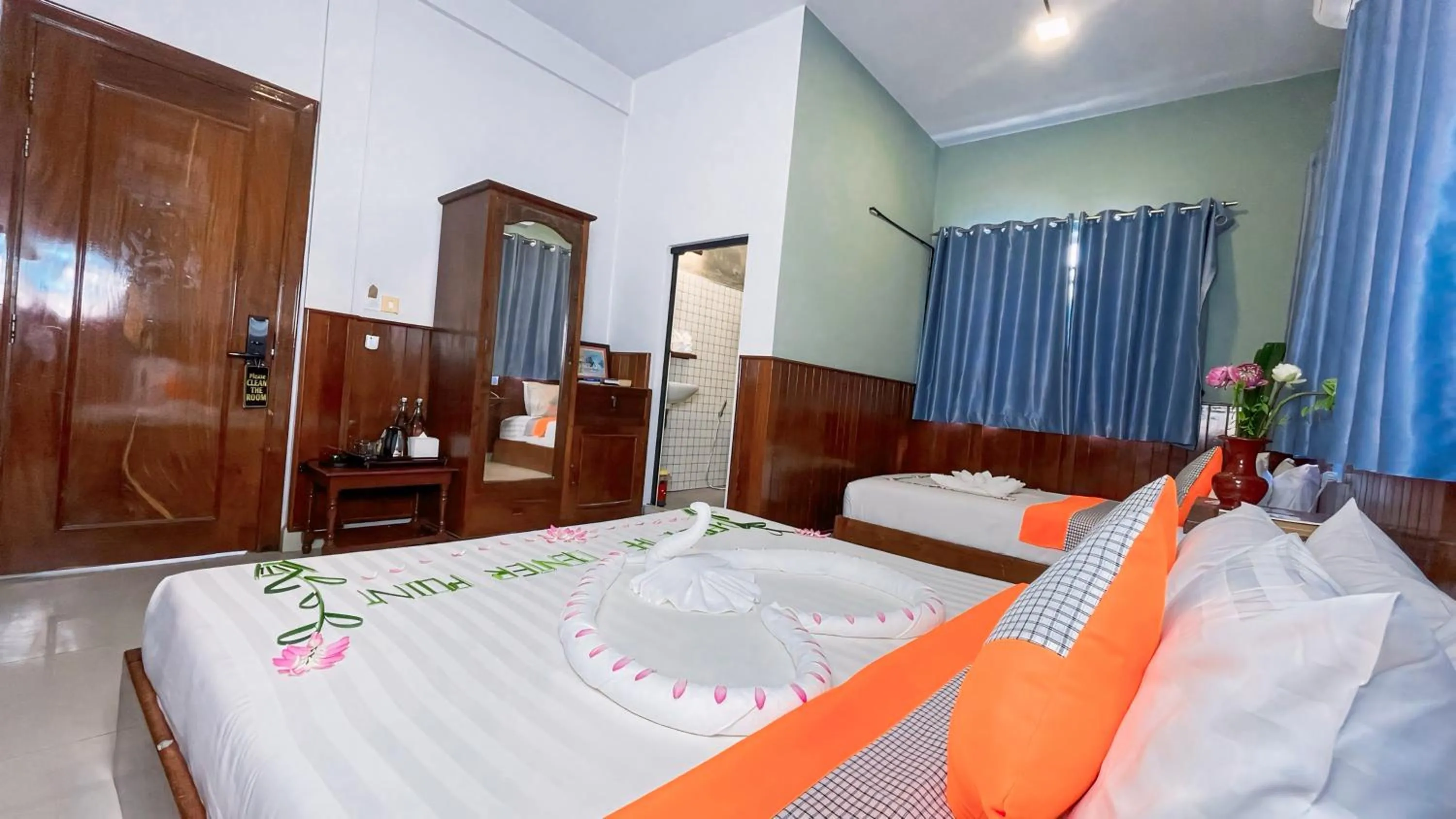 Bed in The Center Point