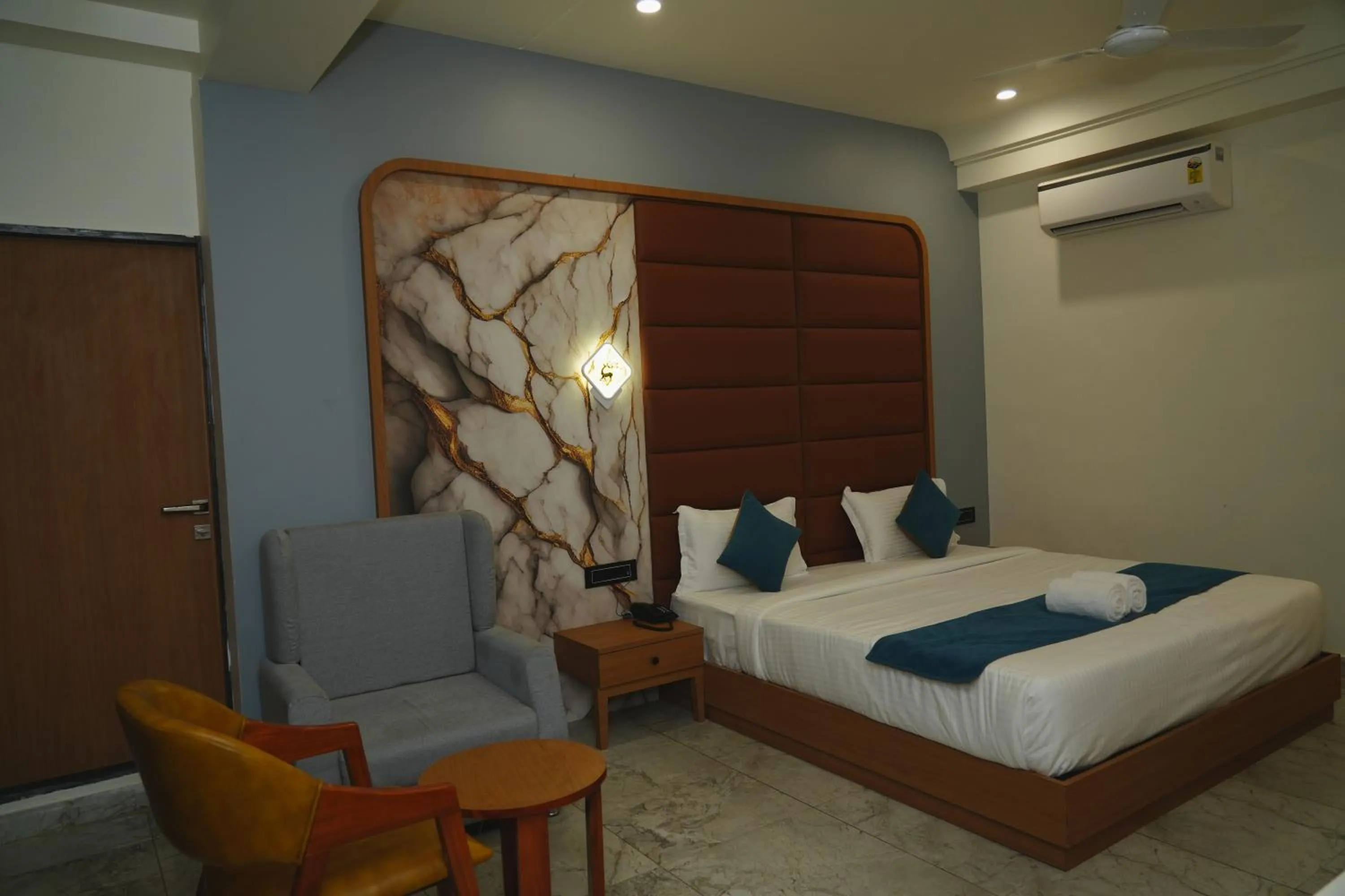 Photo of the whole room, Bed in Hotel Leela's