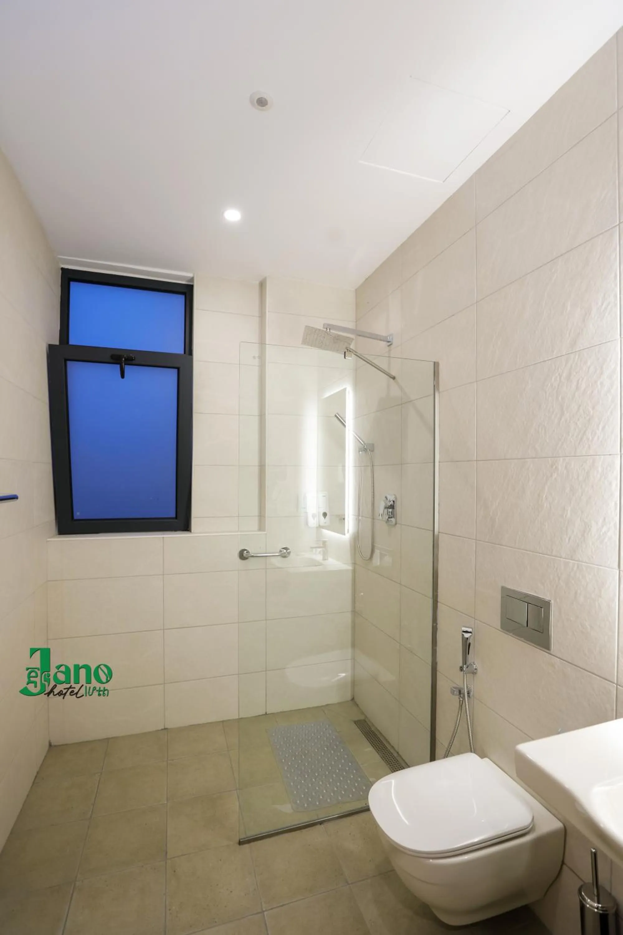 Shower in Jano Hotel