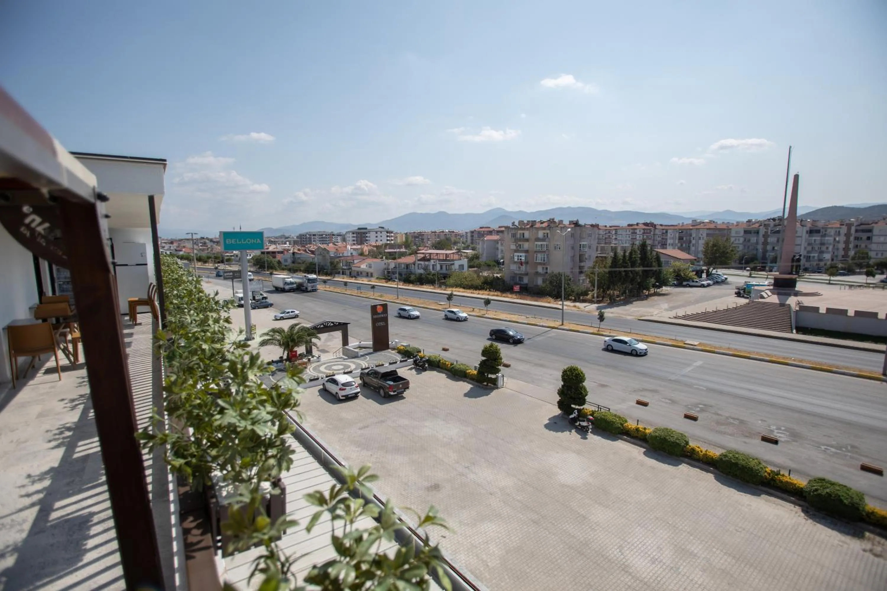 City view in E87 Highway Otel