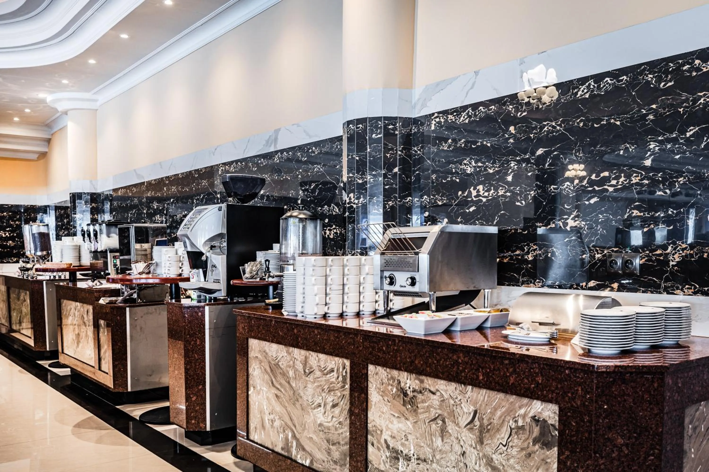 Restaurant/places to eat in Hotel Gołębiewski Białystok