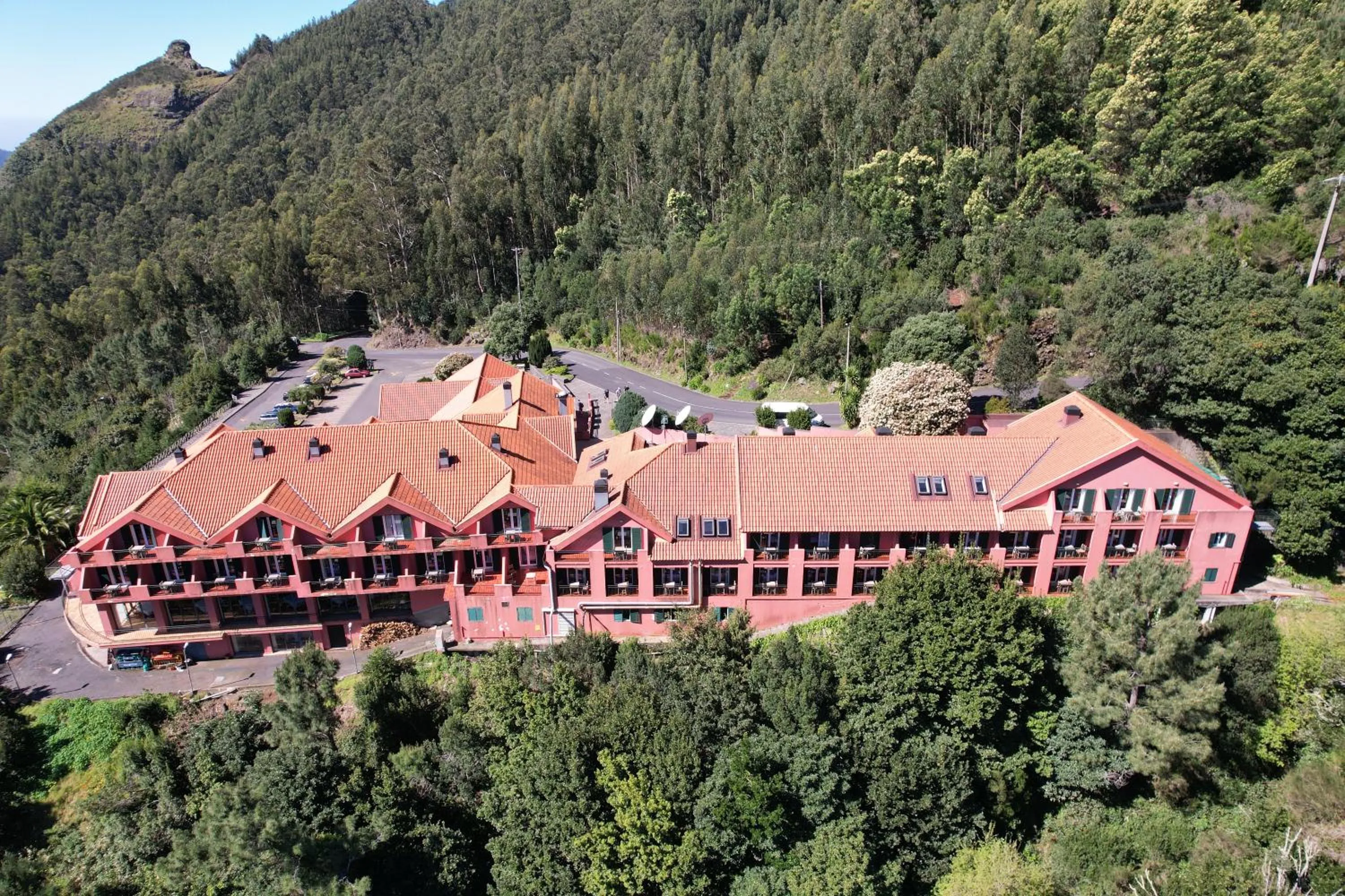 Property building in Valley View Hotel Encumeada