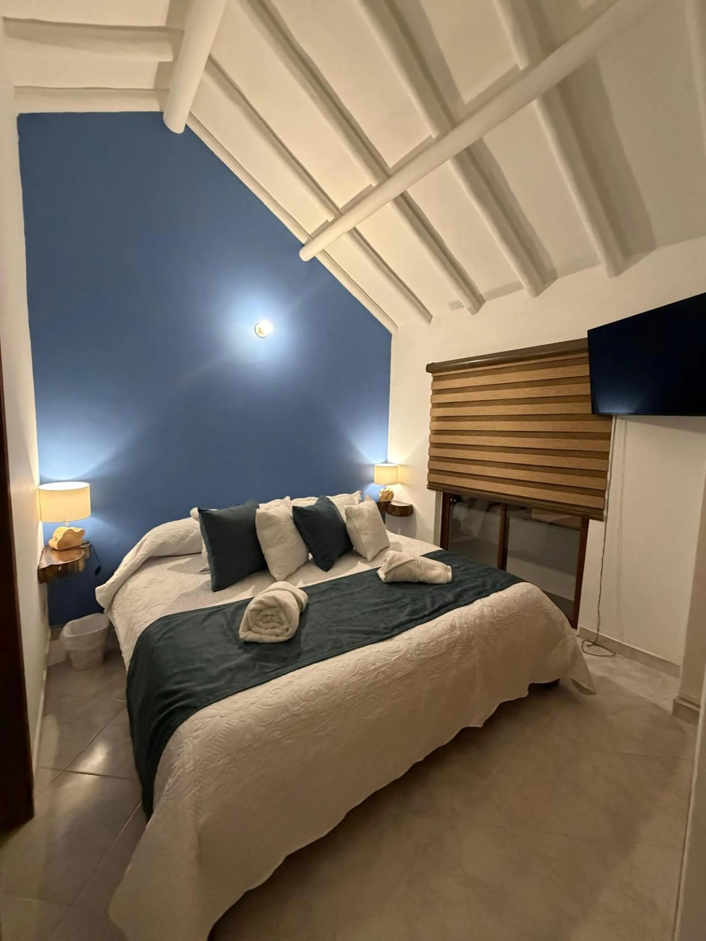 TV and multimedia, Bed in Hotel Boutique Cenit