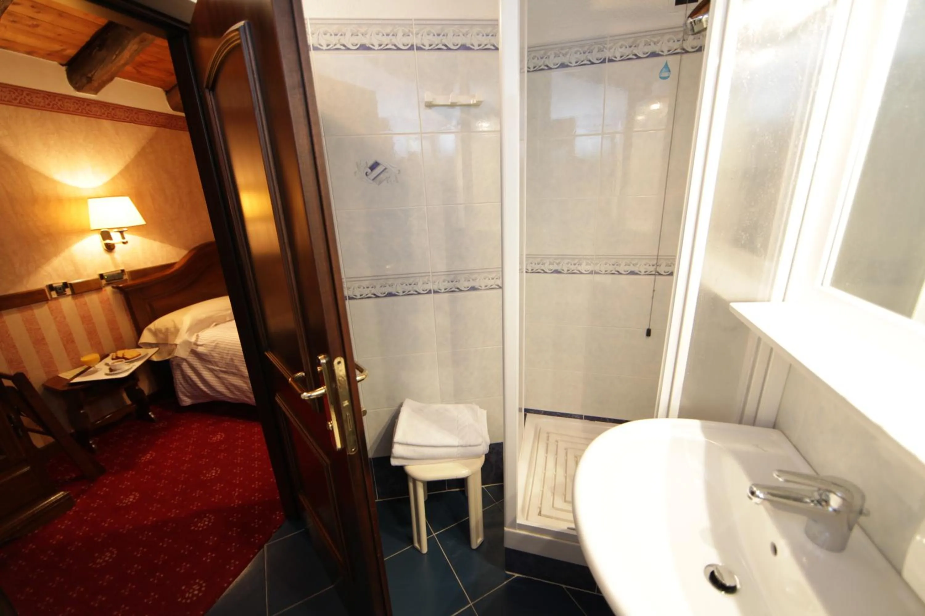Toilet, Bed in Hotel Petit Prince